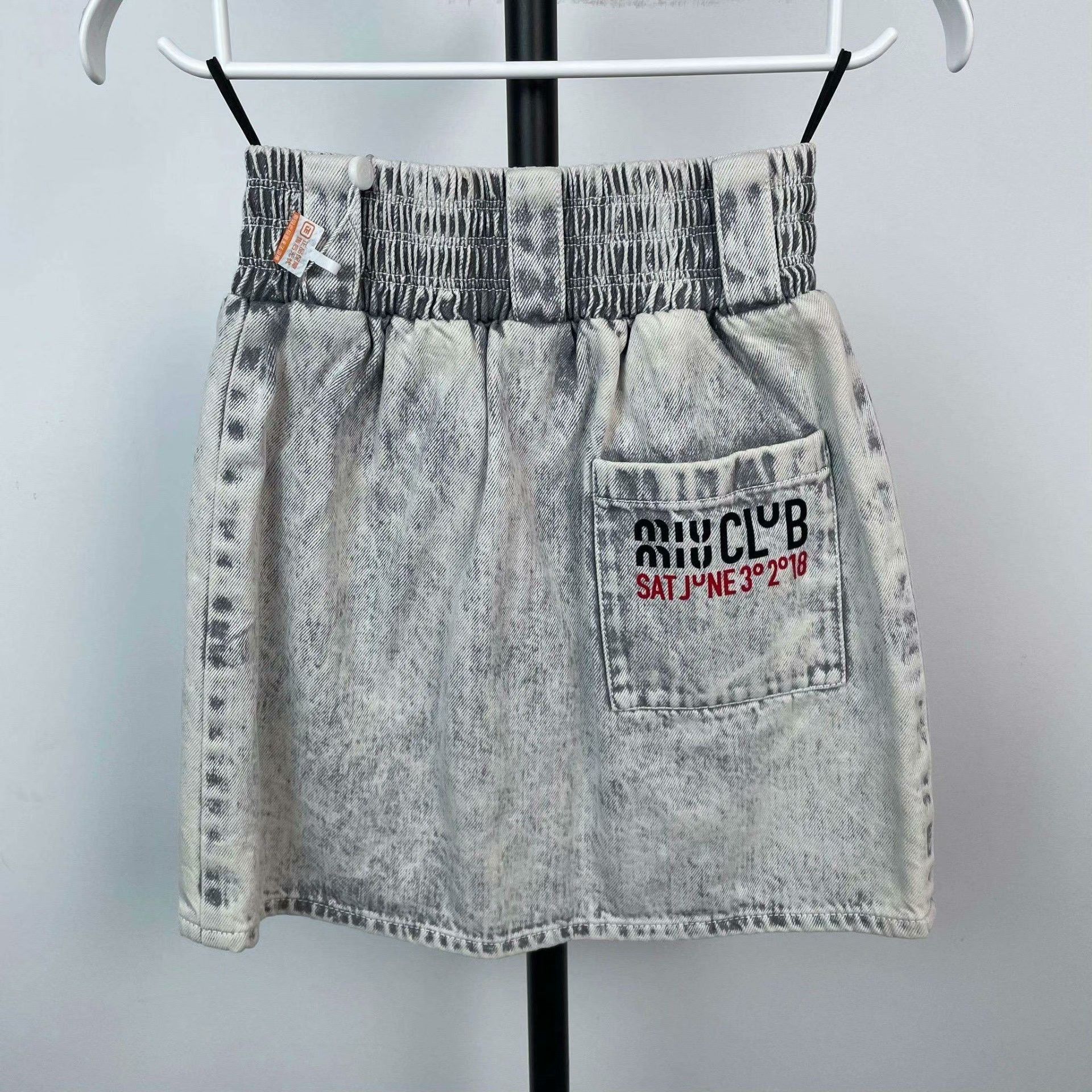 Miu Miu Miu Miu Denim Jeans S Women Size 26" / US 2 / IT 38 - 2 Thumbnail
