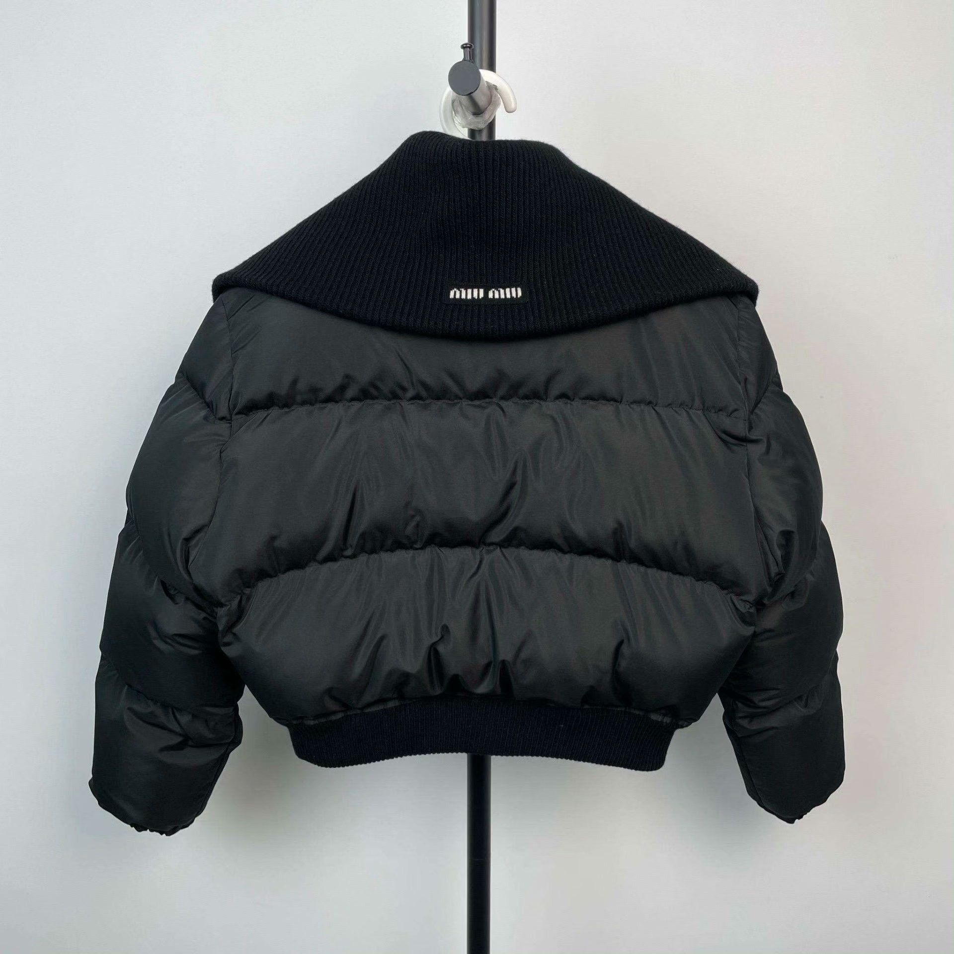 Miu Miu Miu Miu Down Cropped Black Down Jacket 40 Women Size M / US 6-8 / IT 42-44 - 2 Thumbnail