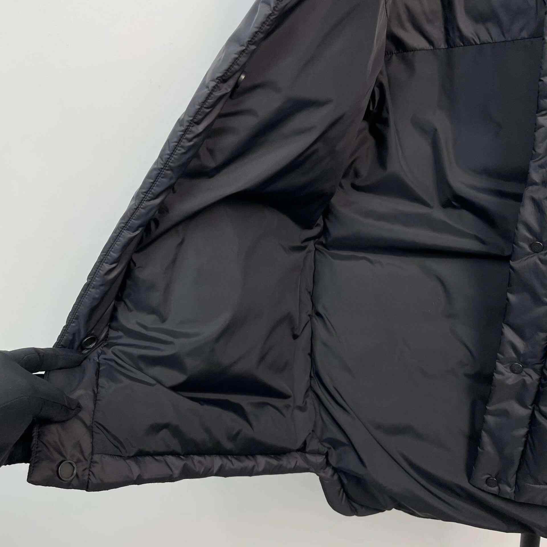Chanel Chanel Polyester Down Black Down Jacket 34 Women Size XS / US 0-2 / IT 36-38 - 9 Thumbnail