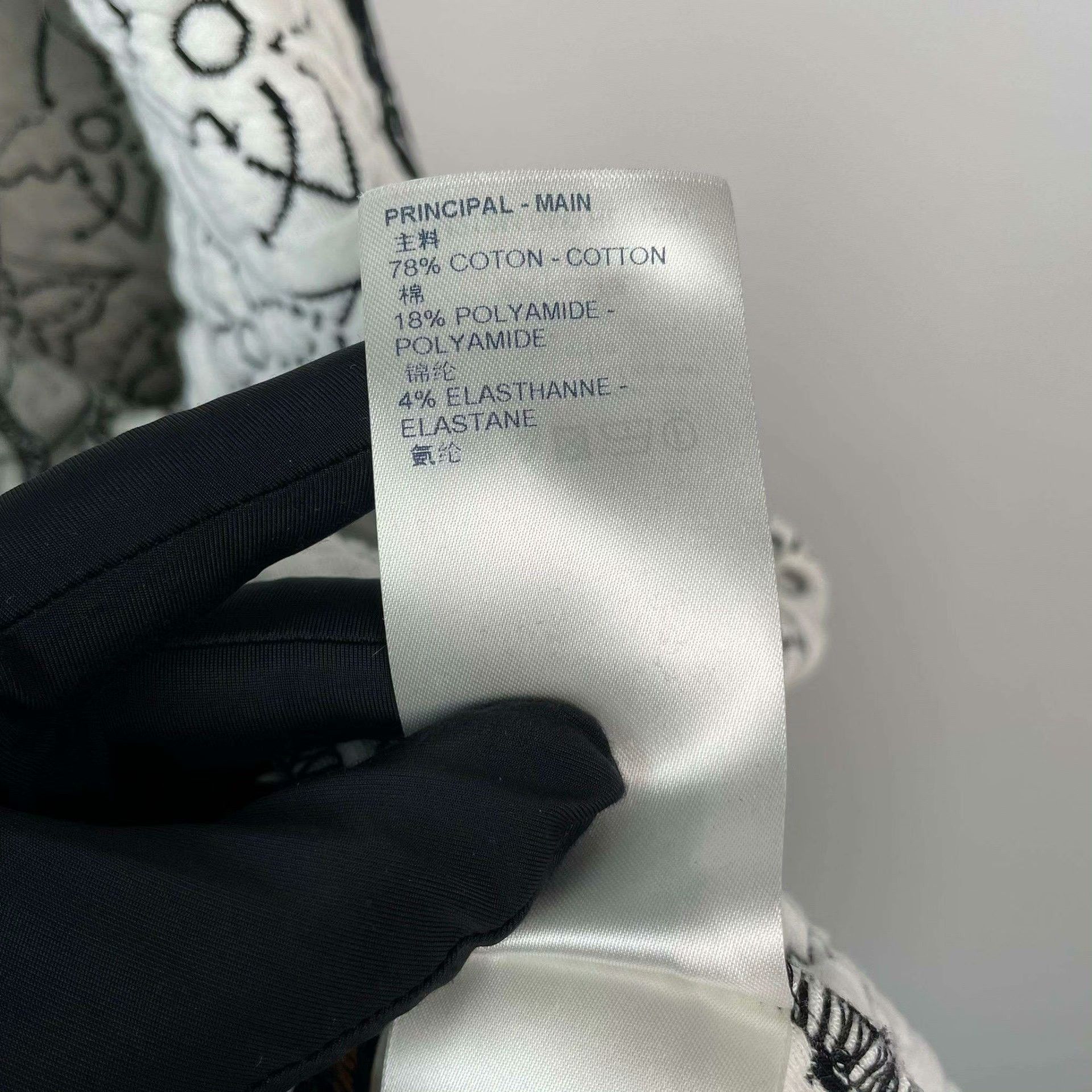 Louis Vuitton Louis Vuitton Black Sweater S Women Size S / US 4 / IT 40 - 6 Thumbnail