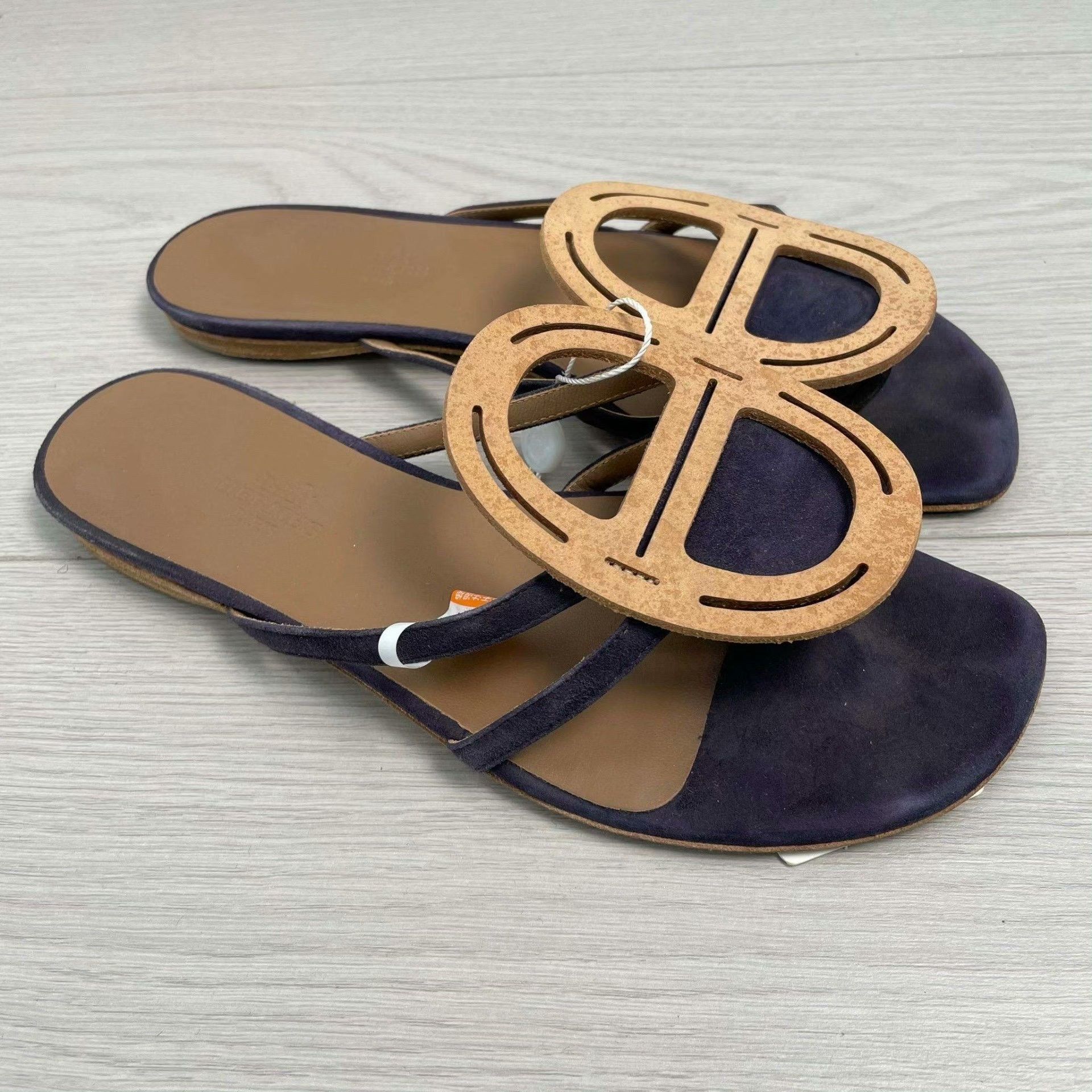 Hermes Hermes Leather Brown Sandals 36 Women Size US 6 / IT 36 - 2 Thumbnail