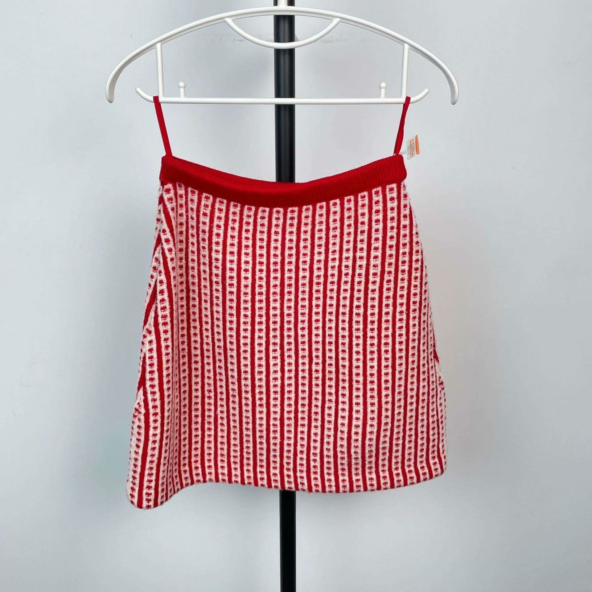 Miu Miu Miu Miu Wool Red Skirt M Women Size 28" / US 6 / IT 42 - 2 Thumbnail
