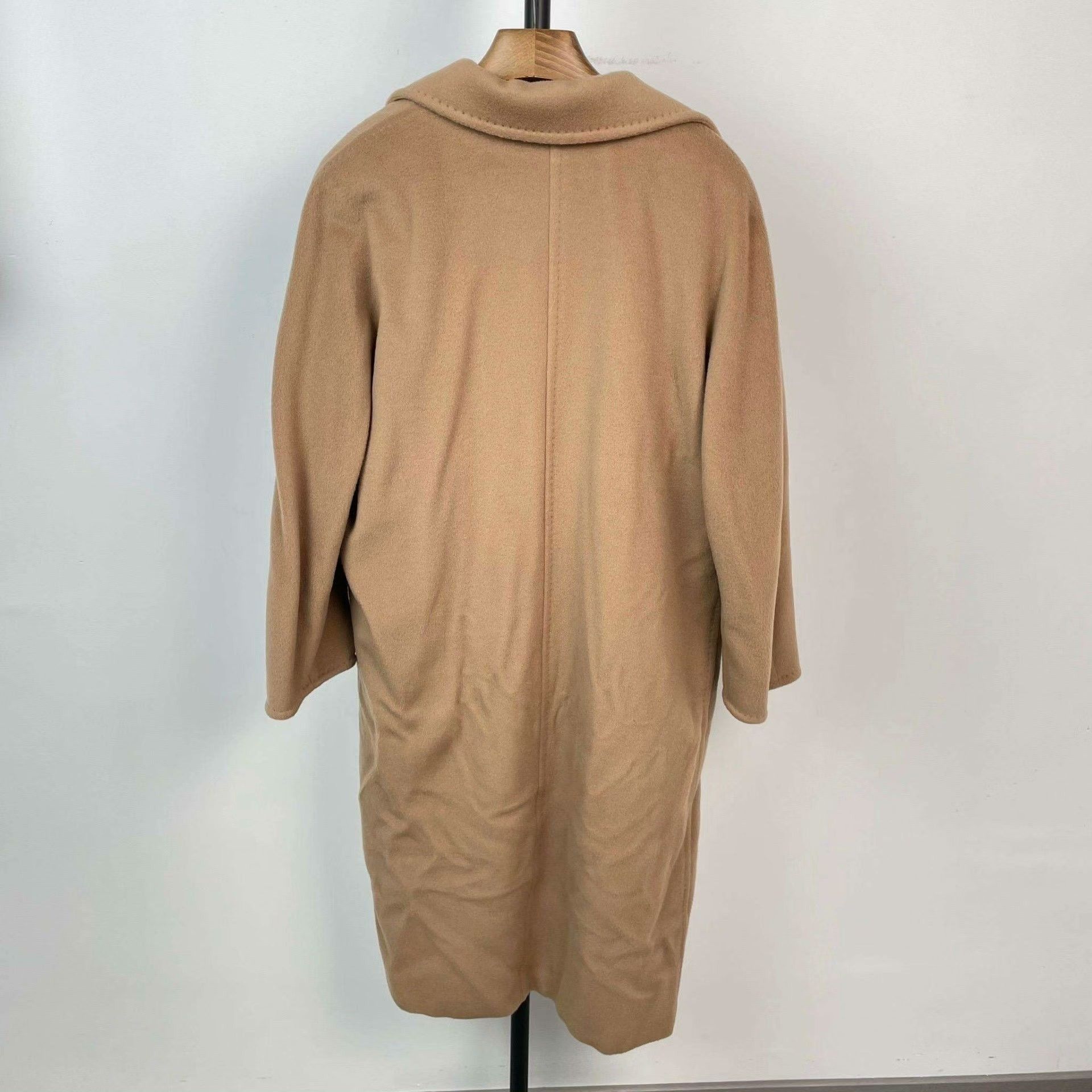 Max Mara Max Mara Wool Brown Coat M Women Size M / US 6-8 / IT 42-44 - 2 Thumbnail