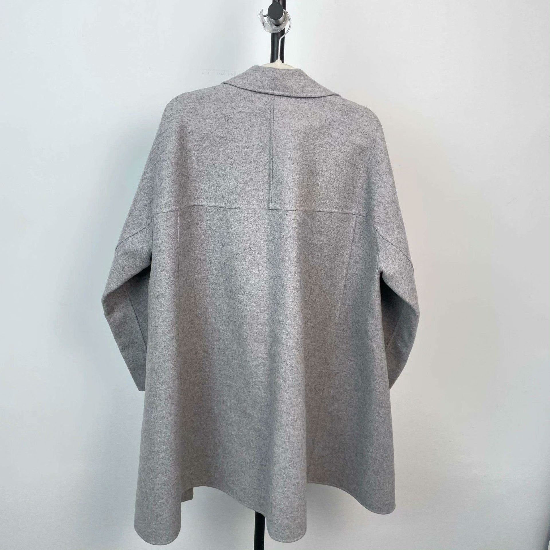 Dior Dior Gray Coat XS Women Size XS / US 0-2 / IT 36-38 - 2 Thumbnail