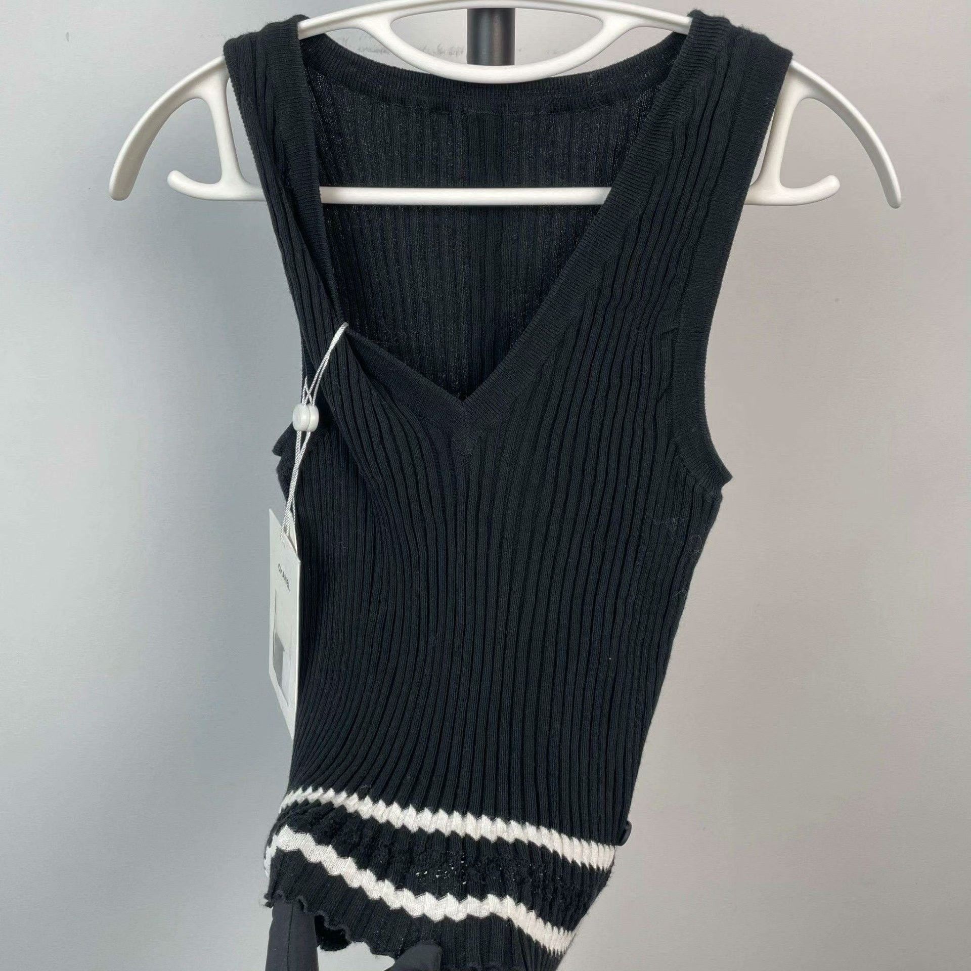 Chanel Chanel Knit Black Sweater 38 Women Size S / US 4 / IT 40 - 5 Thumbnail