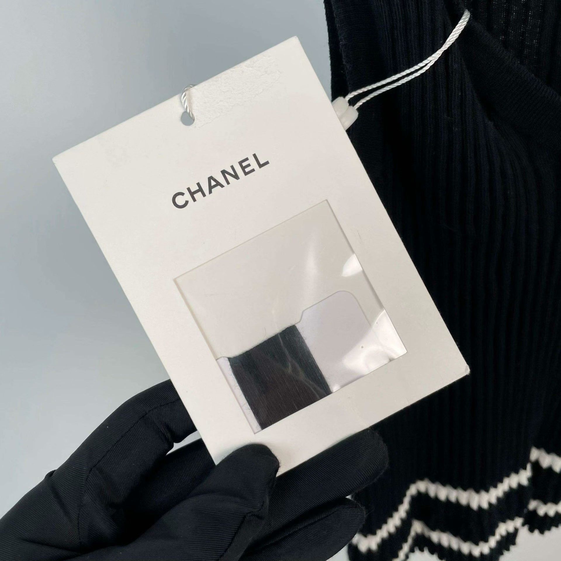 Chanel Chanel Knit Black Sweater 38 Women Size S / US 4 / IT 40 - 3 Thumbnail