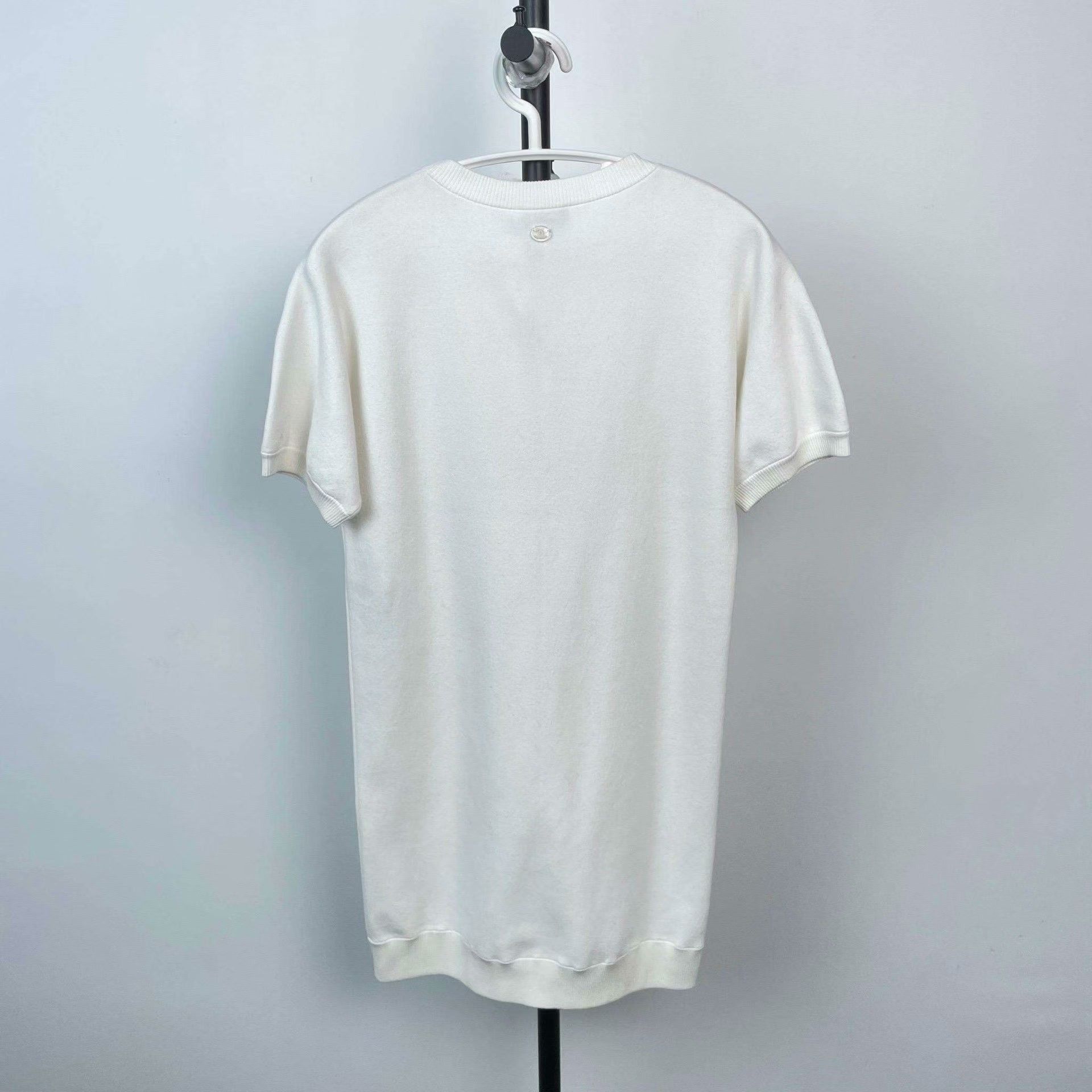 Chanel Chanel White T-Shirt S Women Size S / US 4 / IT 40 - 2 Thumbnail