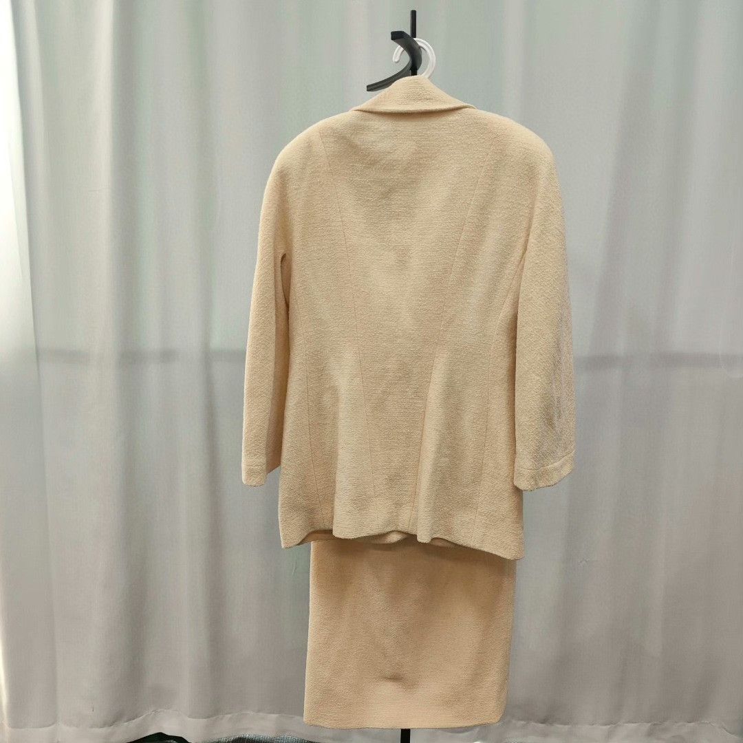 Chanel Chanel Sweater L Women Size L / US 10 / IT 46 - 2 Thumbnail