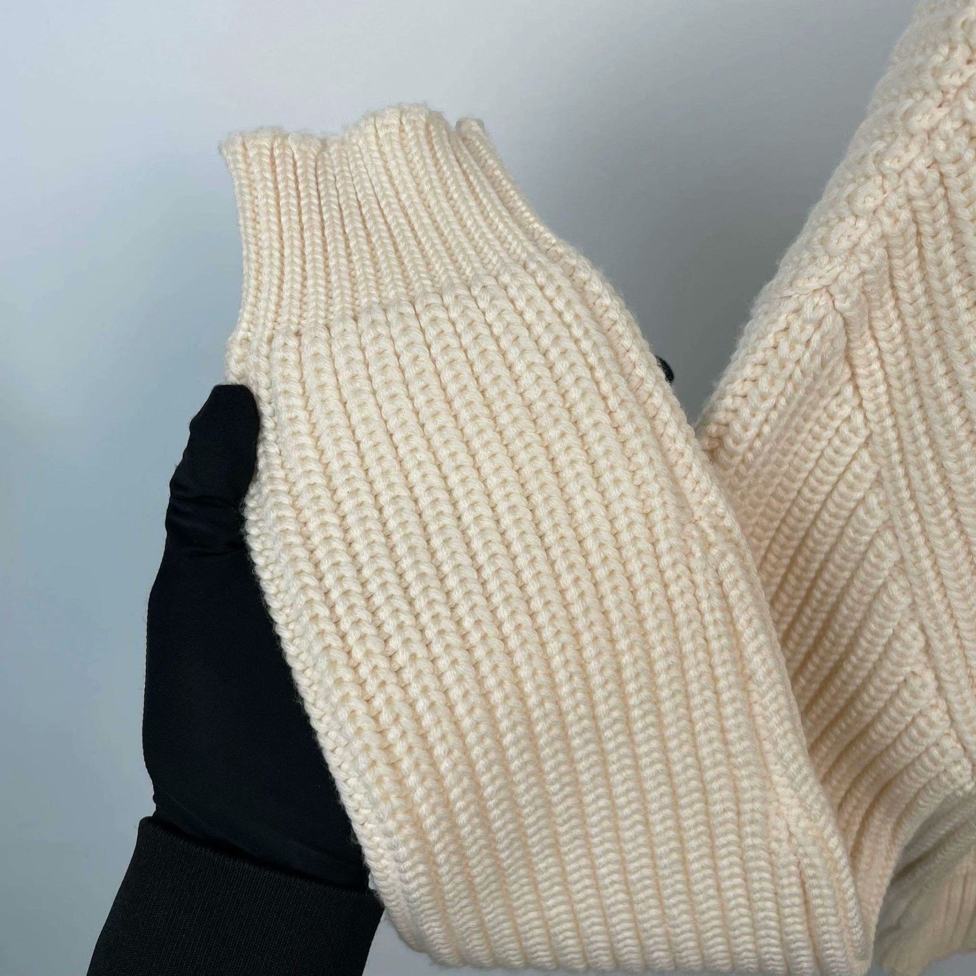 Dior Dior Knit White Sweater 36 Women Size S / US 4 / IT 40 - 8 Thumbnail