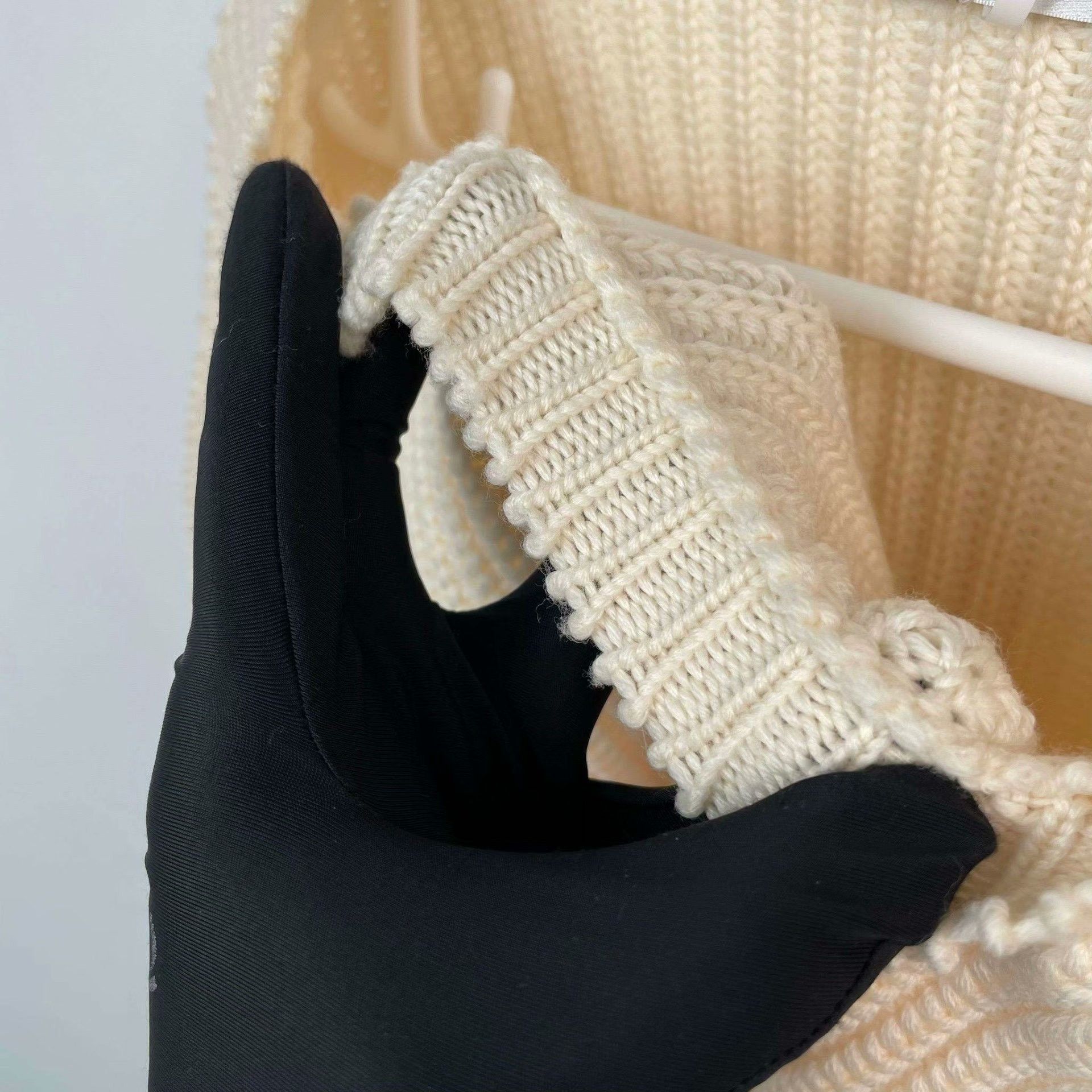 Dior Dior Knit White Sweater 36 Women Size S / US 4 / IT 40 - 9 Thumbnail