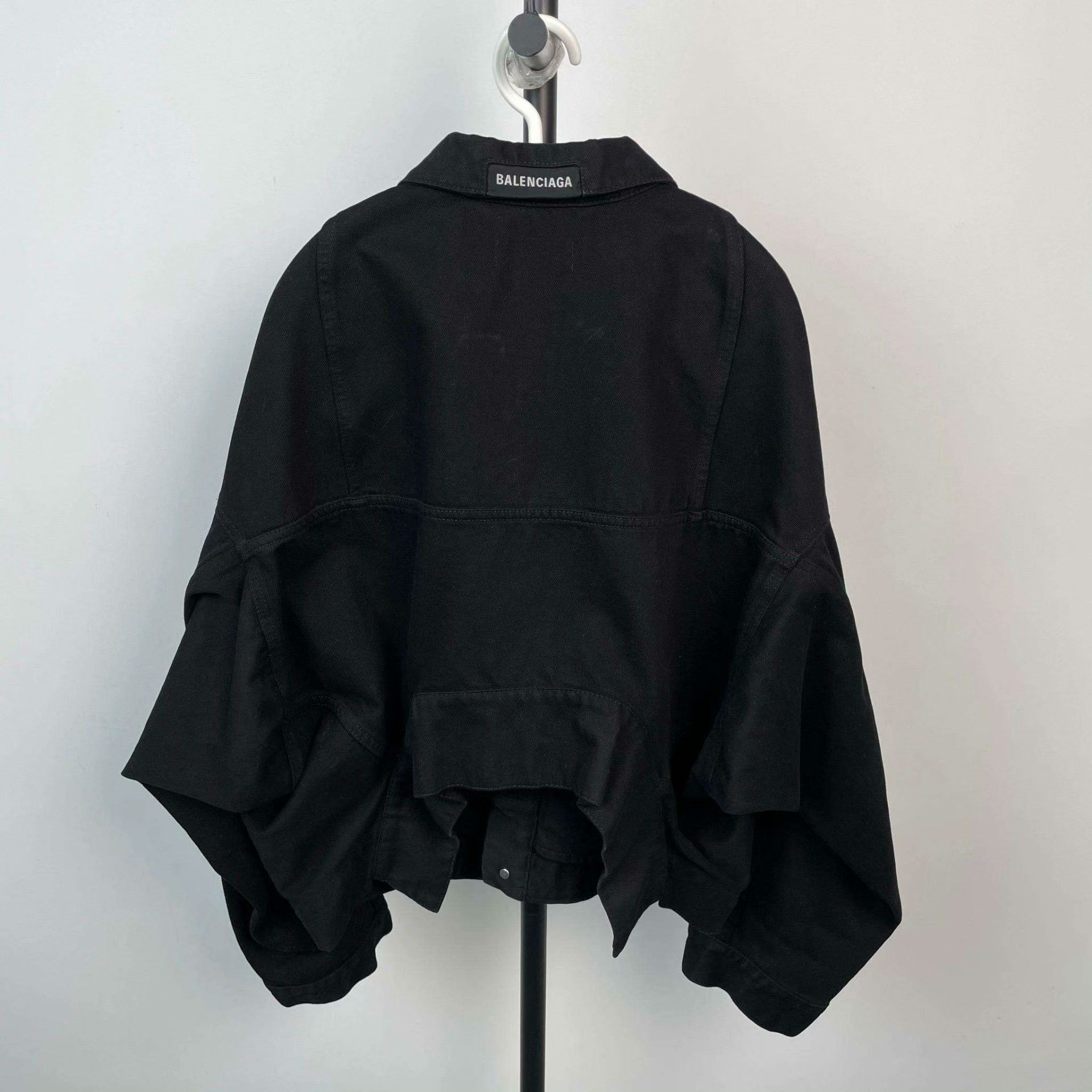 Balenciaga Balenciaga Jacket L Women Size L / US 10 / IT 46 - 2 Thumbnail