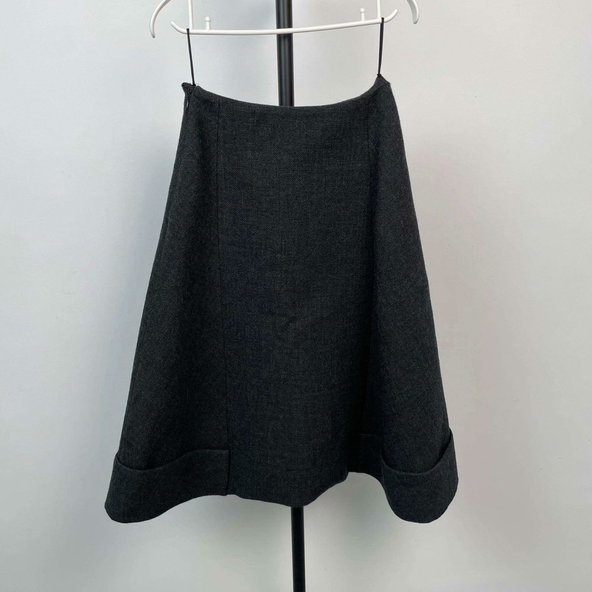 Prada Prada Wool Black Skirt 38 Women Size 38" / US 16 / IT 52 - 2 Thumbnail