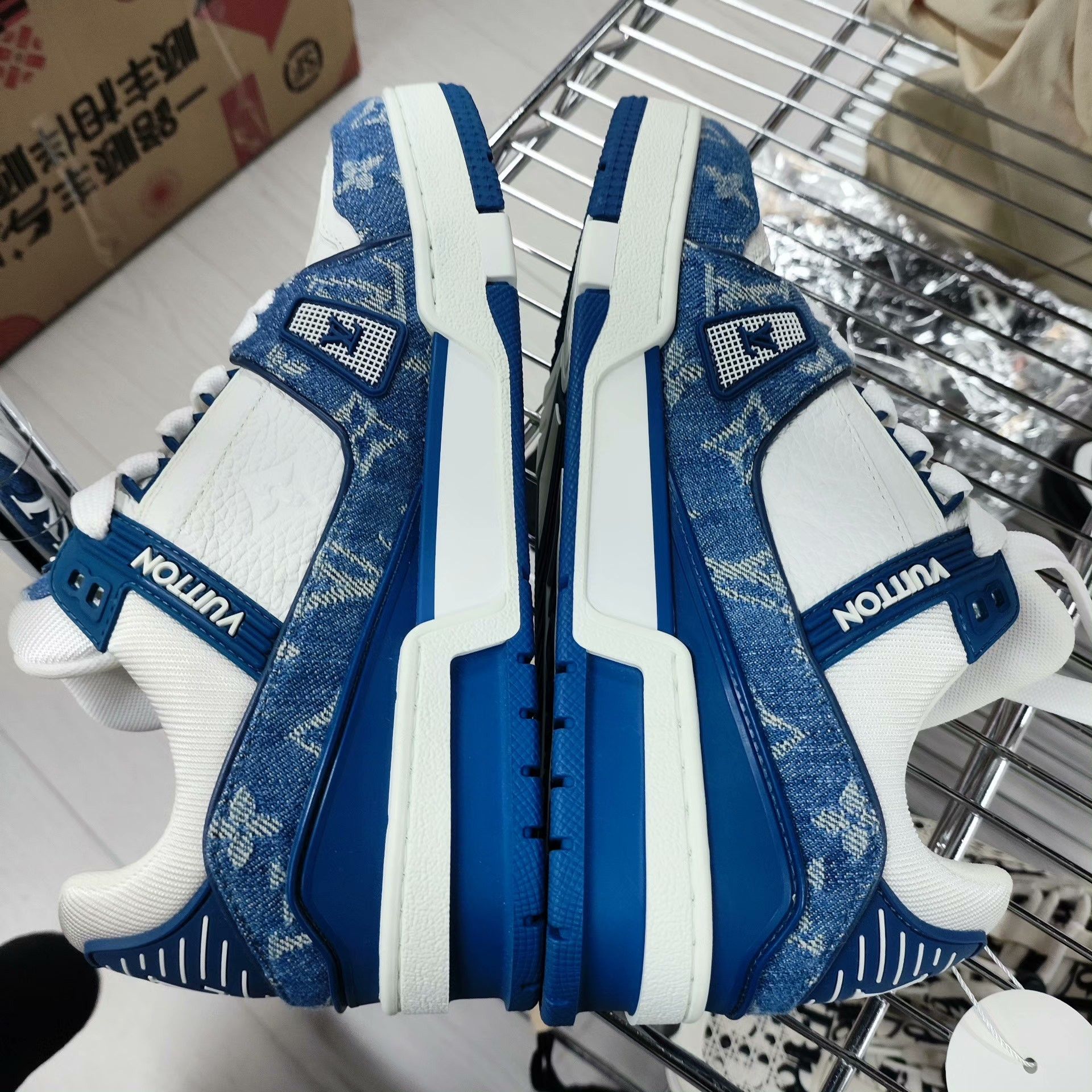 Louis Vuitton Louis Vuitton Denim Blue Lowtop Sneakers 37 Women Size US 6.5 / IT 36.5 - 5 Thumbnail