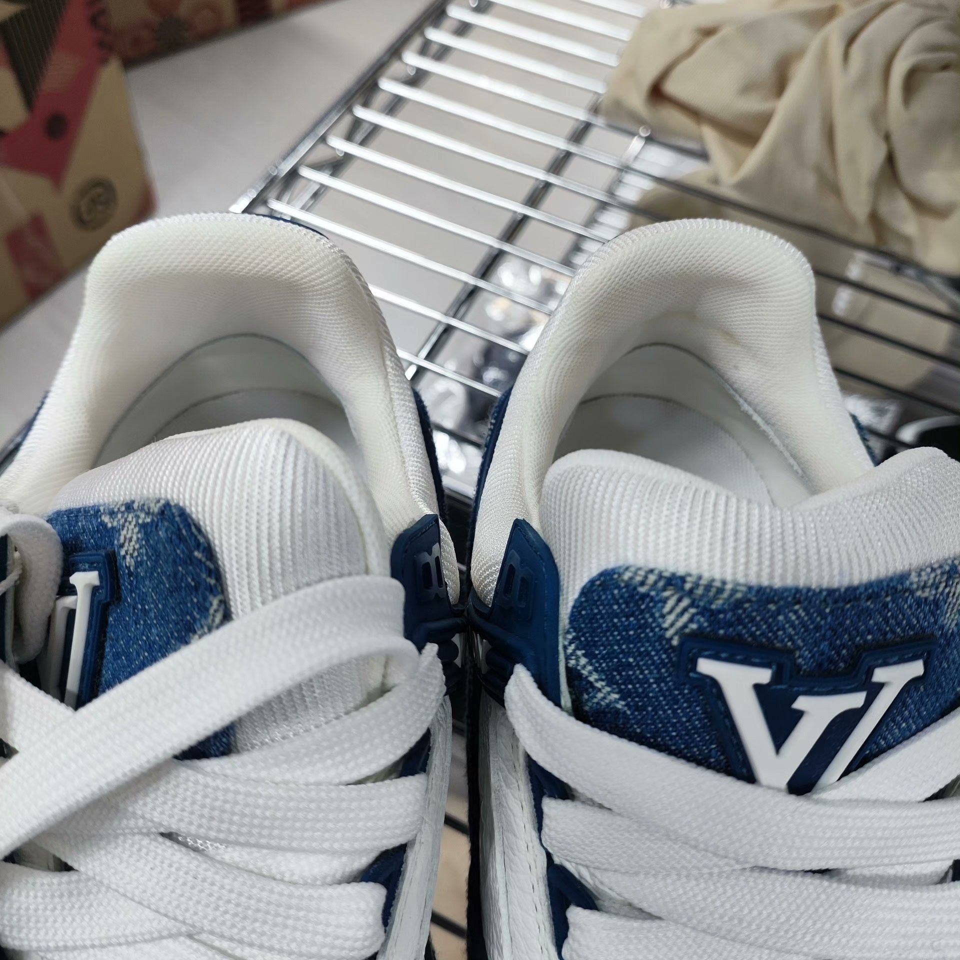 Louis Vuitton Louis Vuitton Denim Blue Lowtop Sneakers 37 Women Size US 6.5 / IT 36.5 - 6 Thumbnail