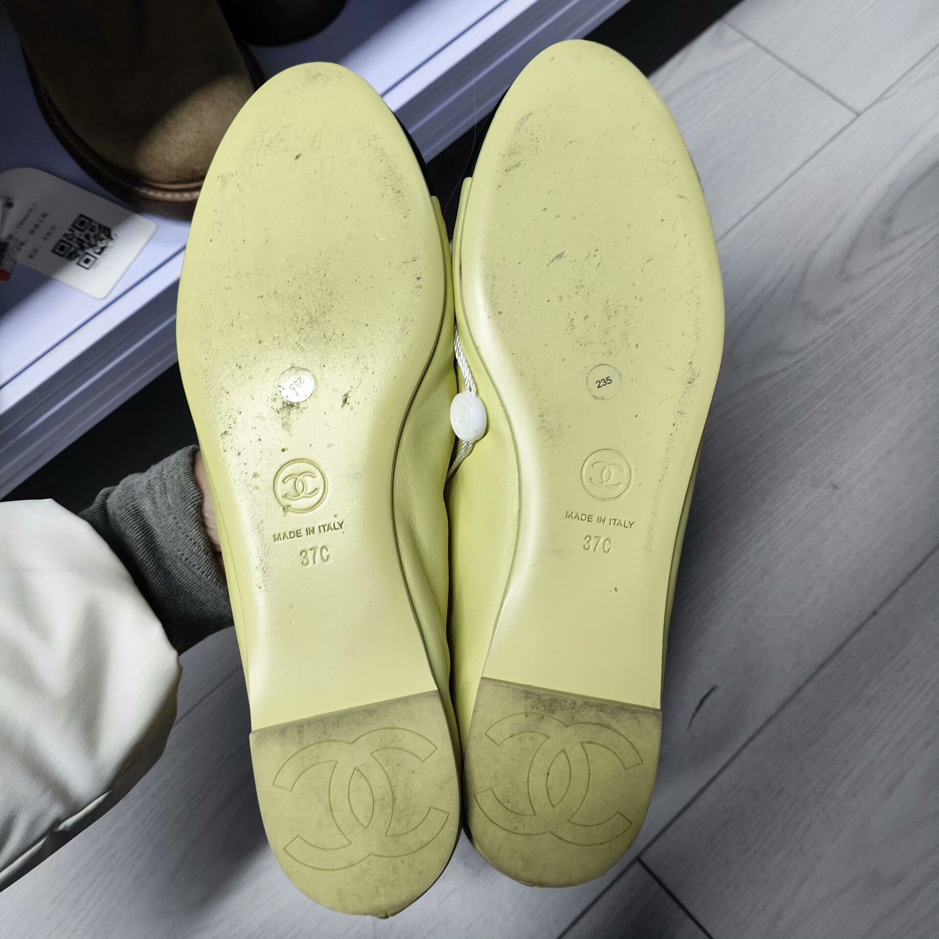 Chanel Chanel Leather Green Lowtop Sneakers 37 Women Size US 6.5 / IT 36.5 - 2 Thumbnail