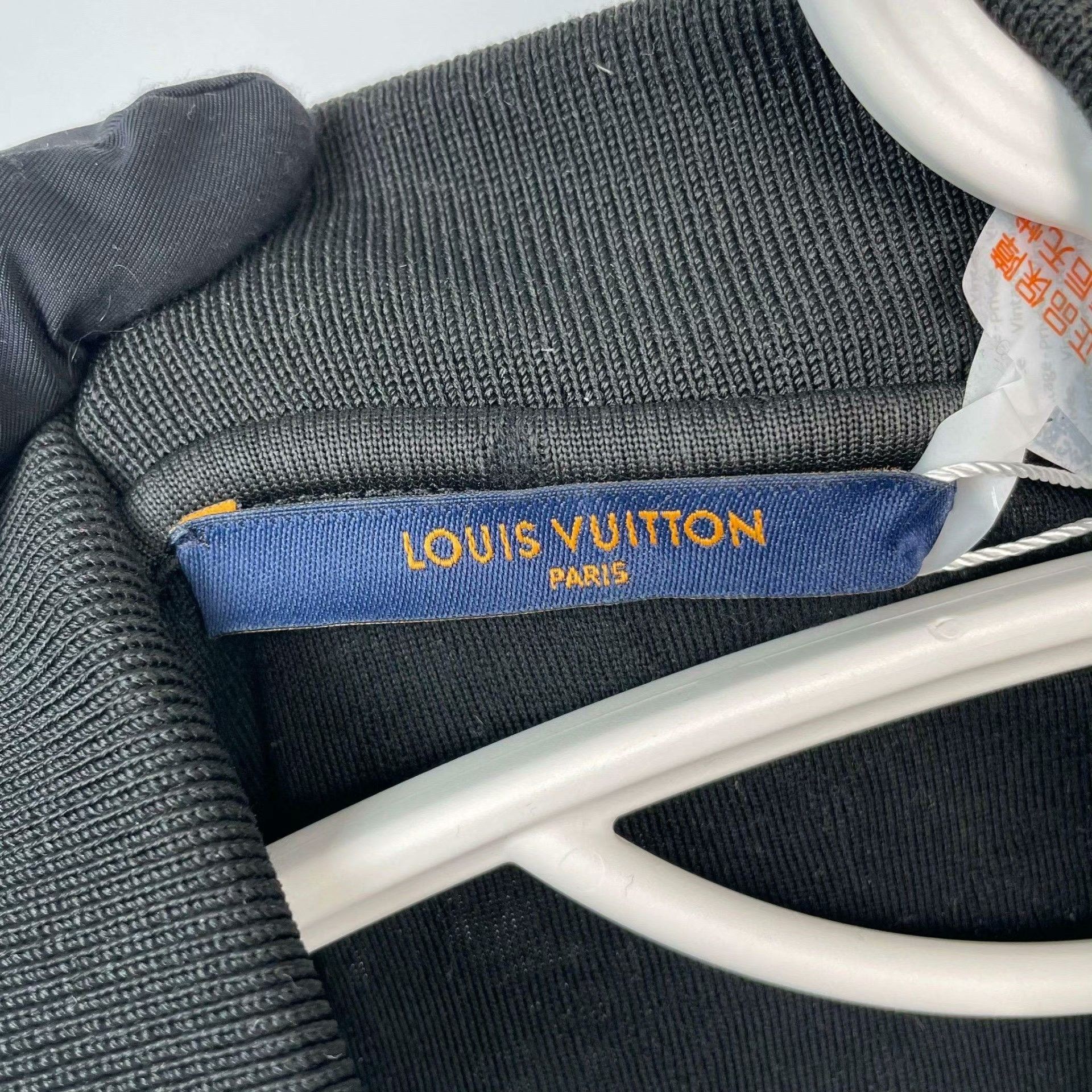 Louis Vuitton Louis Vuitton Retro Black Shirt XL Men Size US XL / EU 56 / 4 - 4 Thumbnail