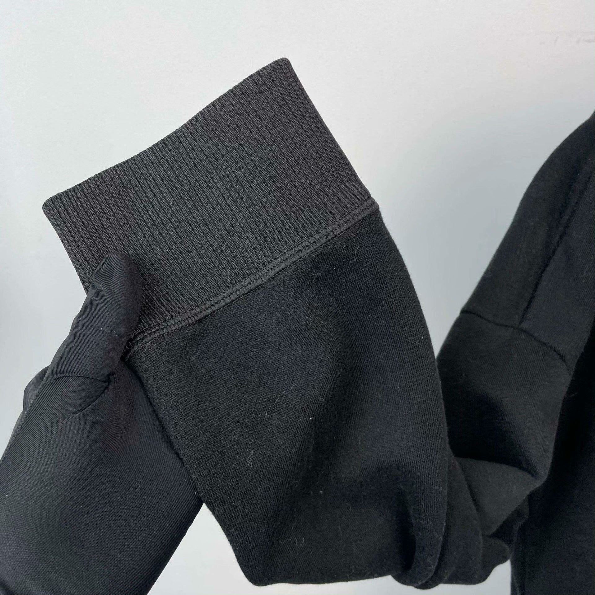 Fendi Fendi Cotton Long Black Hoodie XS Women Size XS / US 0-2 / IT 36-38 - 9 Thumbnail