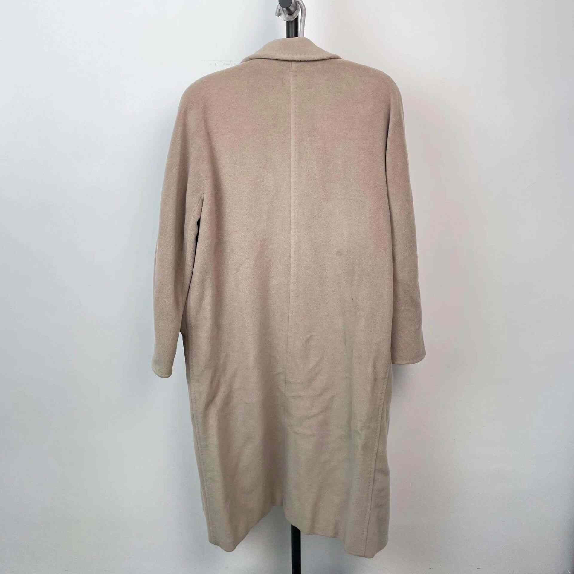 Max Mara Max Mara Gray Coat 36 Women Size S / US 4 / IT 40 - 2 Thumbnail