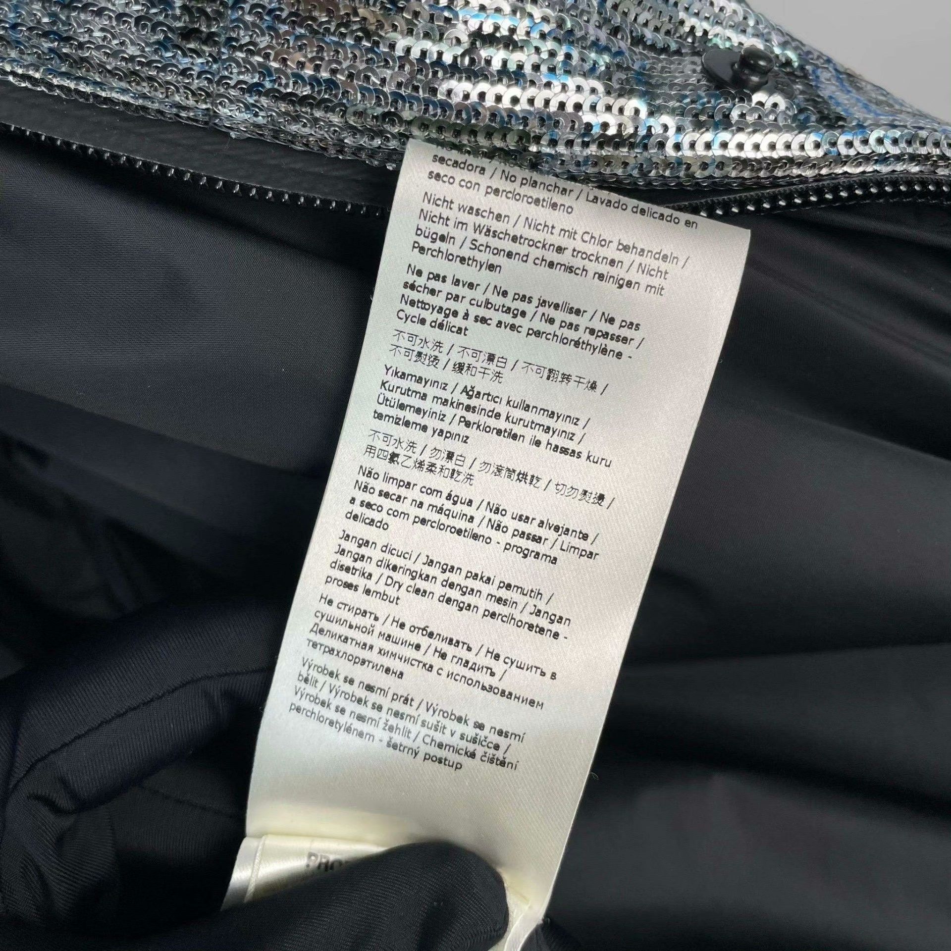 Fendi Fendi Down Silver Down Jacket S Women Size S / US 4 / IT 40 - 7 Thumbnail