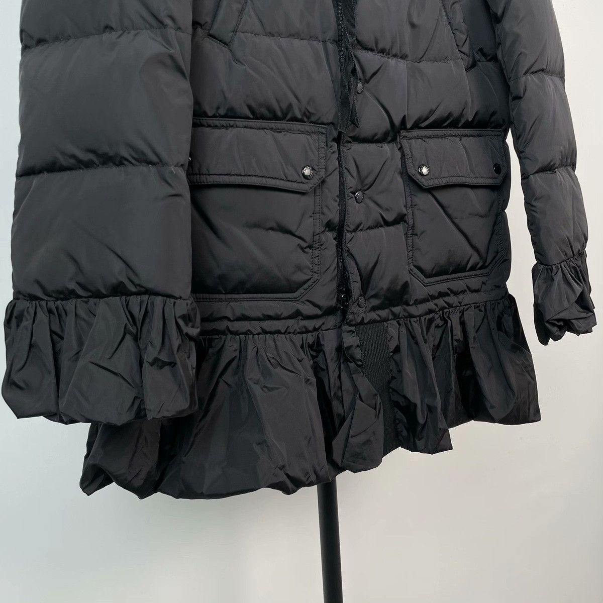 Moncler Moncler Down Black Down Jacket M Women Size M / US 6-8 / IT 42-44 - 5 Thumbnail