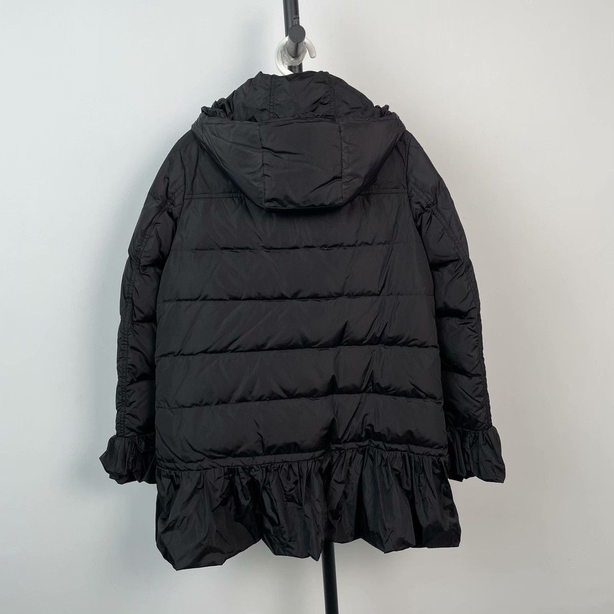 Moncler Moncler Down Black Down Jacket M Women Size M / US 6-8 / IT 42-44 - 2 Thumbnail