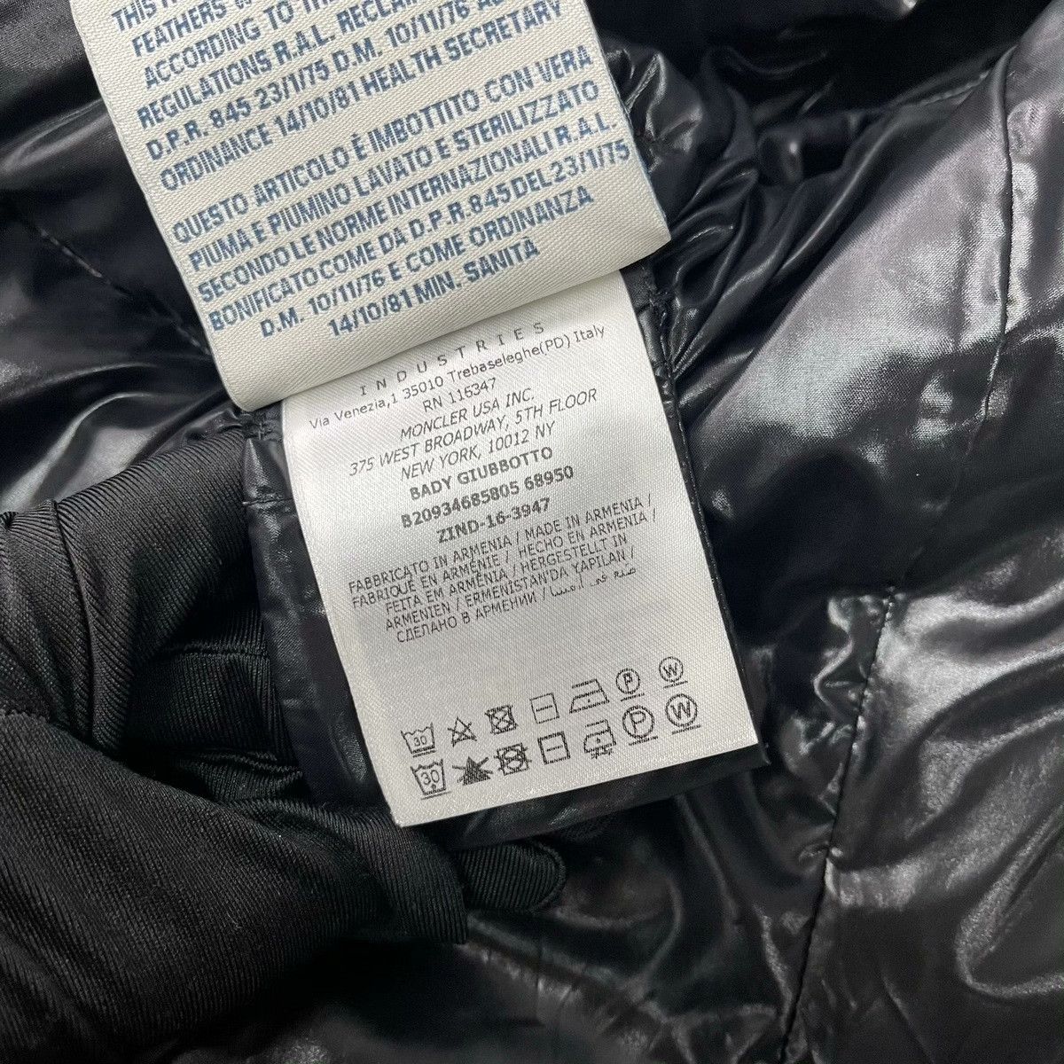Moncler Moncler Down Cropped Black Down Jacket M Women Size M / US 6-8 / IT 42-44 - 6 Thumbnail