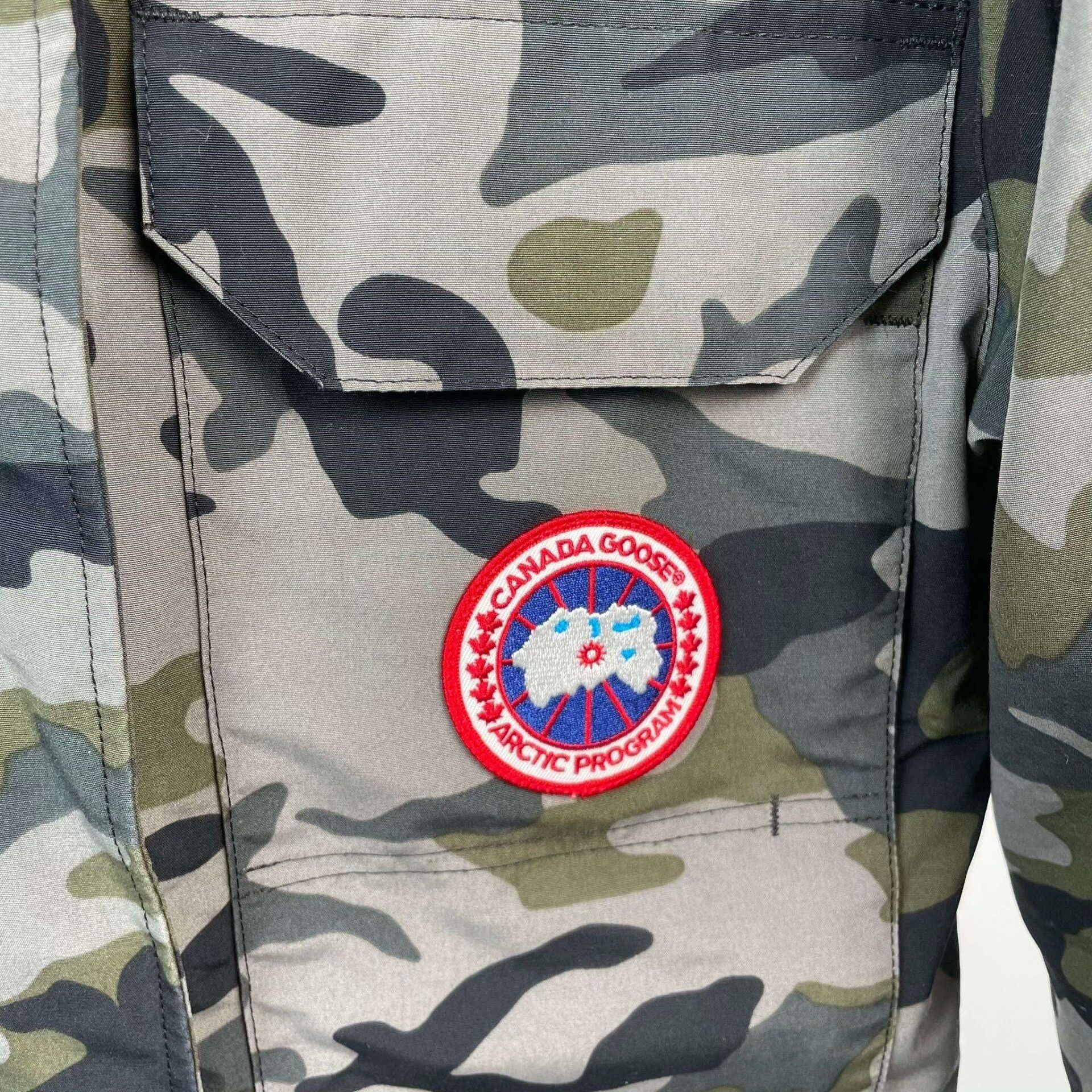 Canada Goose Canada Goose Down Camo Heavy Coat S Men Size US S / EU 44-46 / 1 - 3 Thumbnail