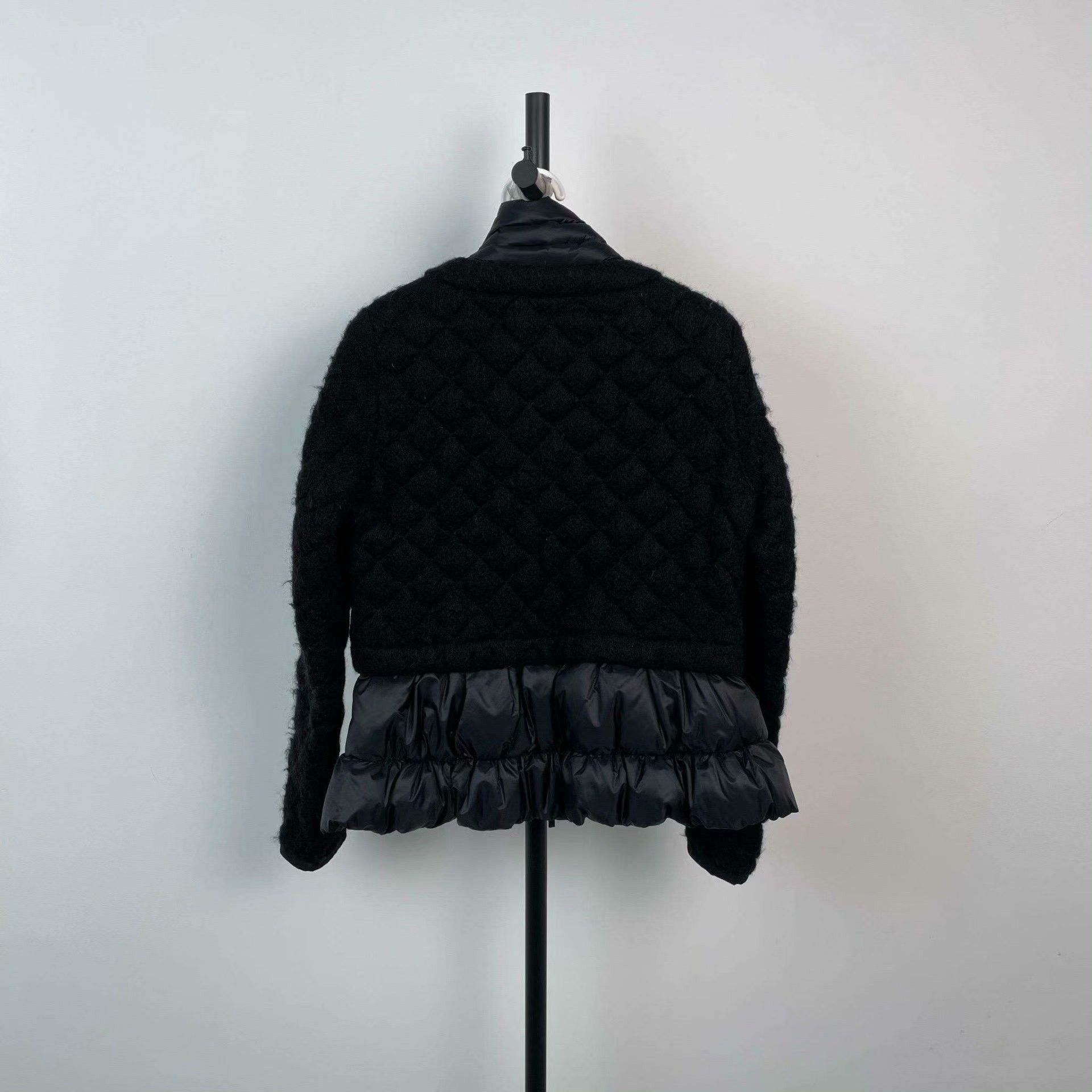 Moncler Moncler Wool Down Black Down Jacket S Women Size S / US 4 / IT 40 - 2 Thumbnail