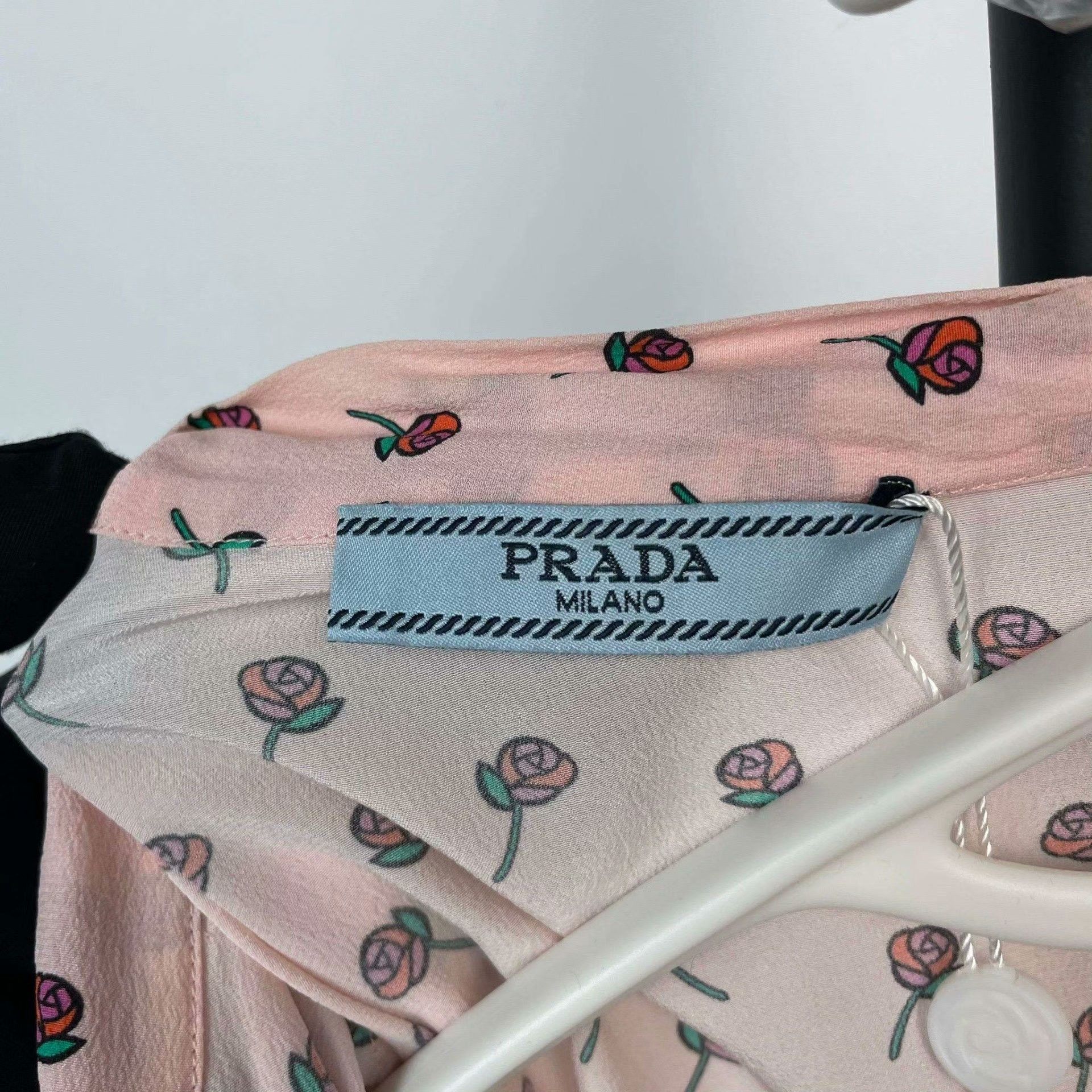 Prada Prada Printed Pink T-Shirt S Women Size S / US 4 / IT 40 - 4 Thumbnail