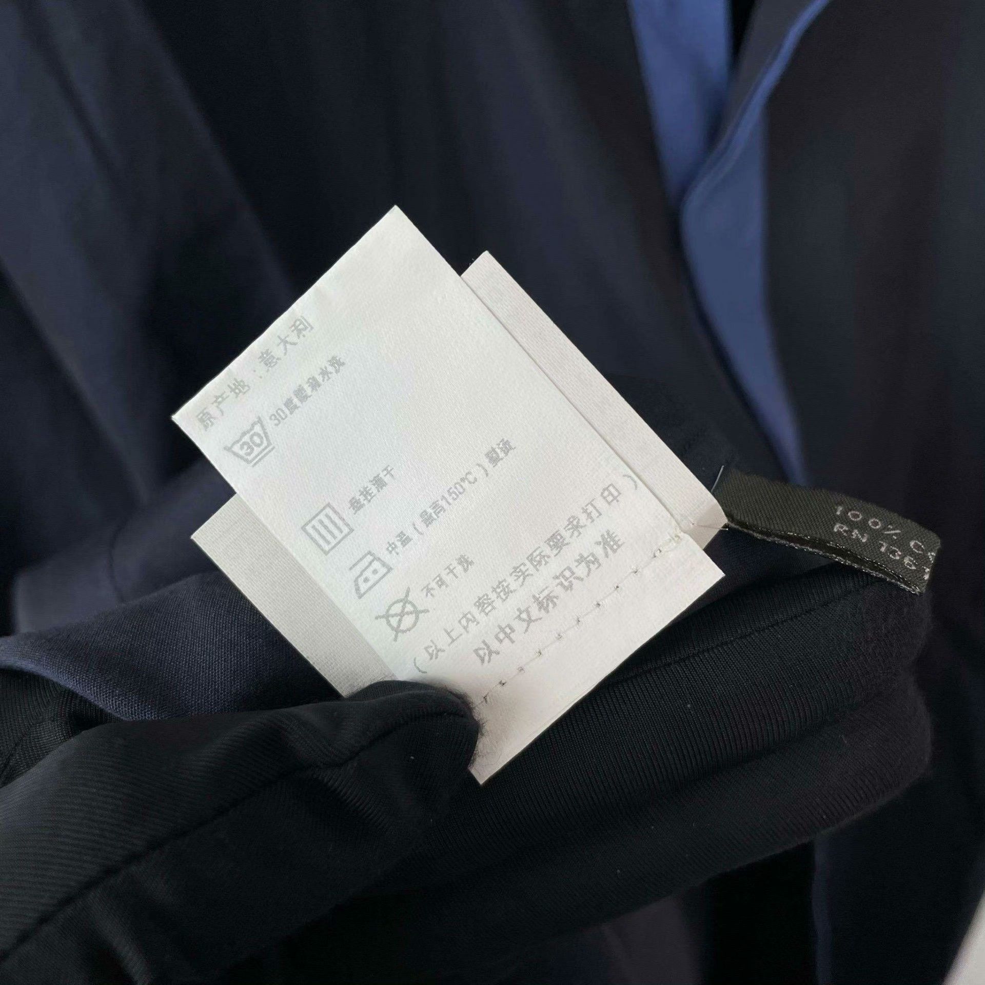 Salvatore Ferragamo Salvatore Ferragamo Black Shirt S Men Size US S / EU 44-46 / 1 - 9 Thumbnail