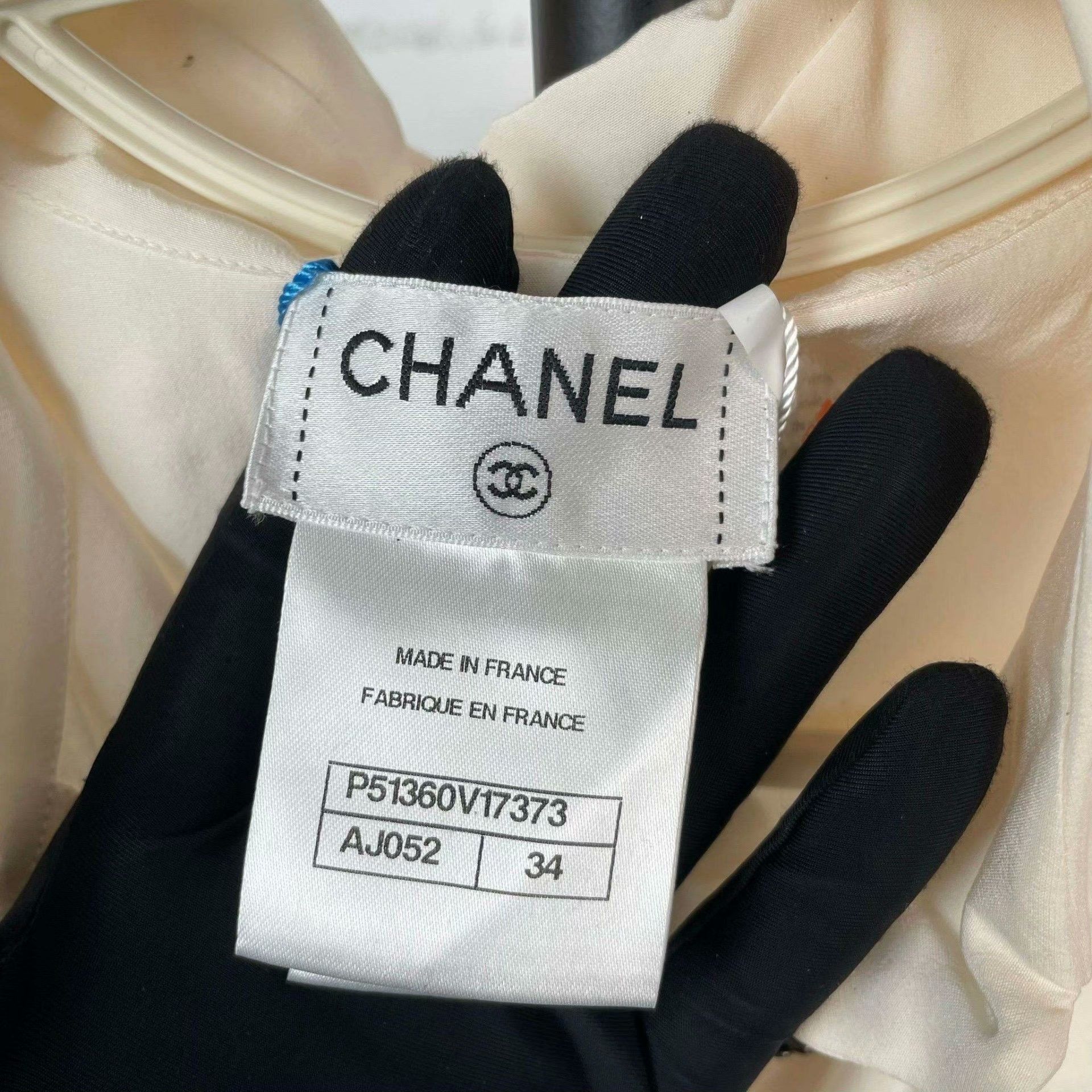 Chanel Chanel Silk White Button Up 34 Women Size XS / US 0-2 / IT 36-38 - 3 Thumbnail