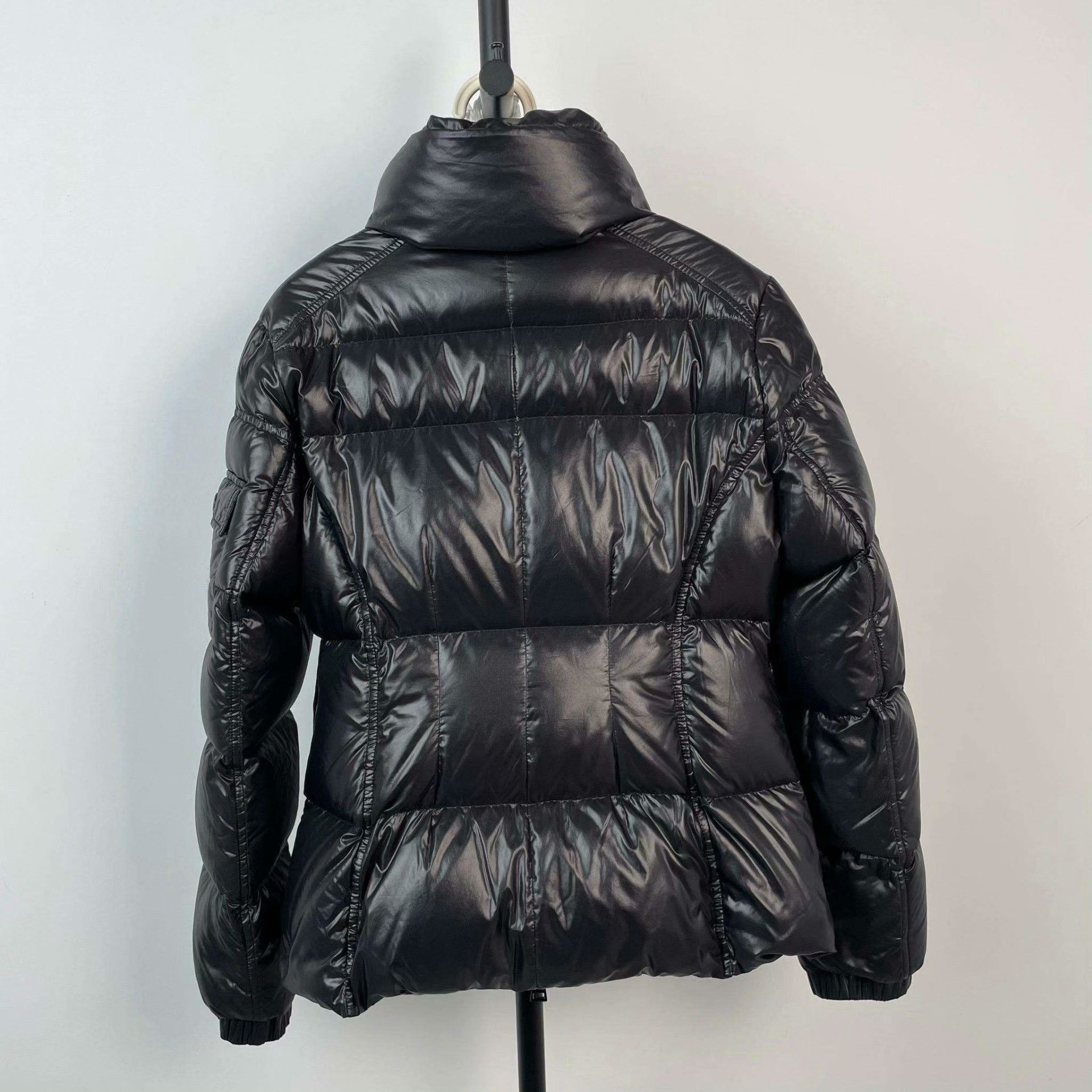 Moncler Moncler Down Cropped Black Down Jacket S Women Size S / US 4 / IT 40 - 2 Thumbnail
