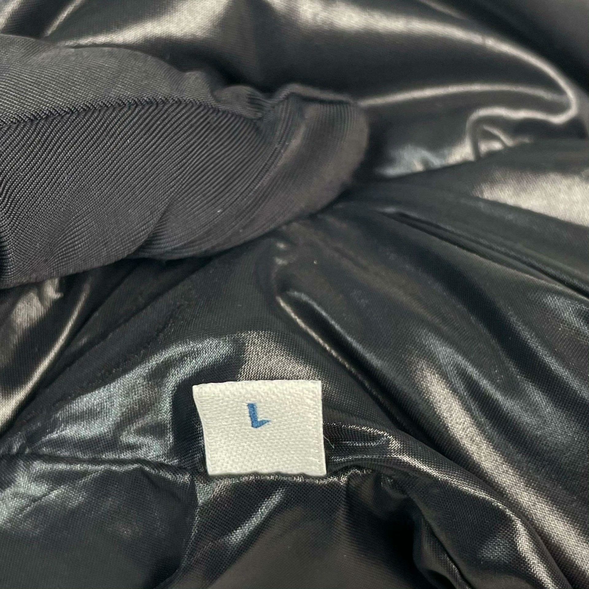 Moncler Moncler Down Black Down Jacket S Women Size S / US 4 / IT 40 - 5 Thumbnail