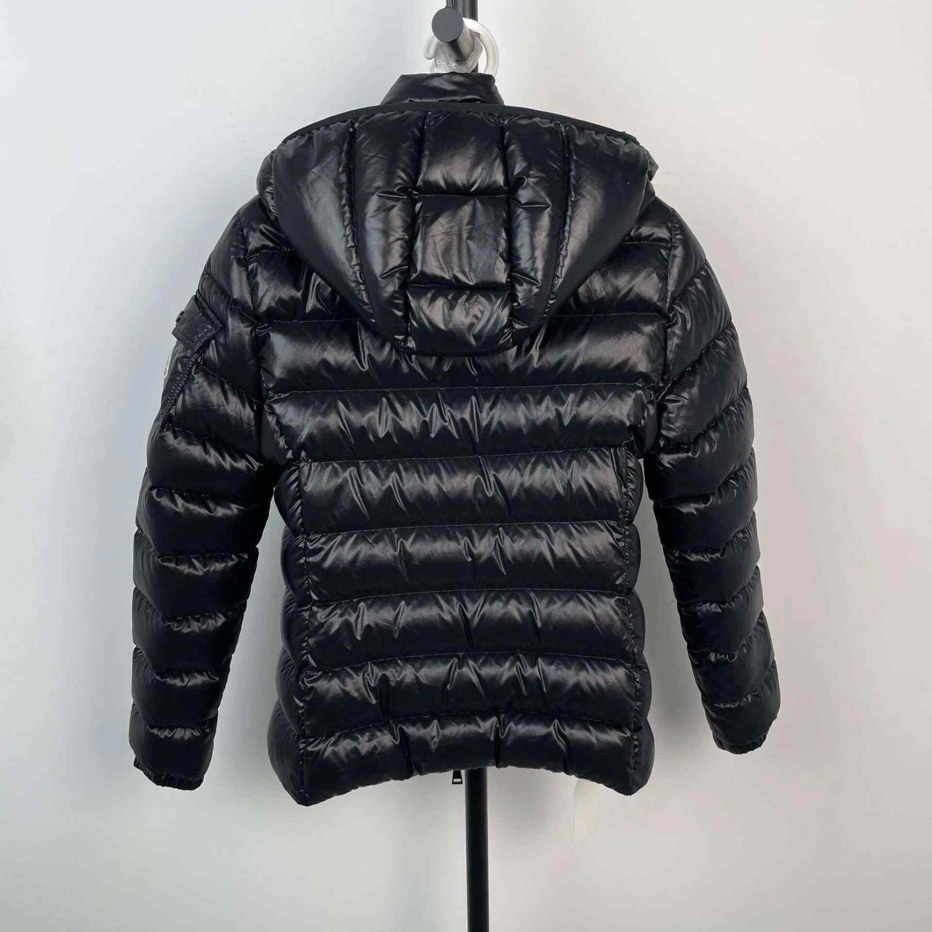 Moncler Moncler Down Black Down Jacket S Women Size S / US 4 / IT 40 - 2 Thumbnail
