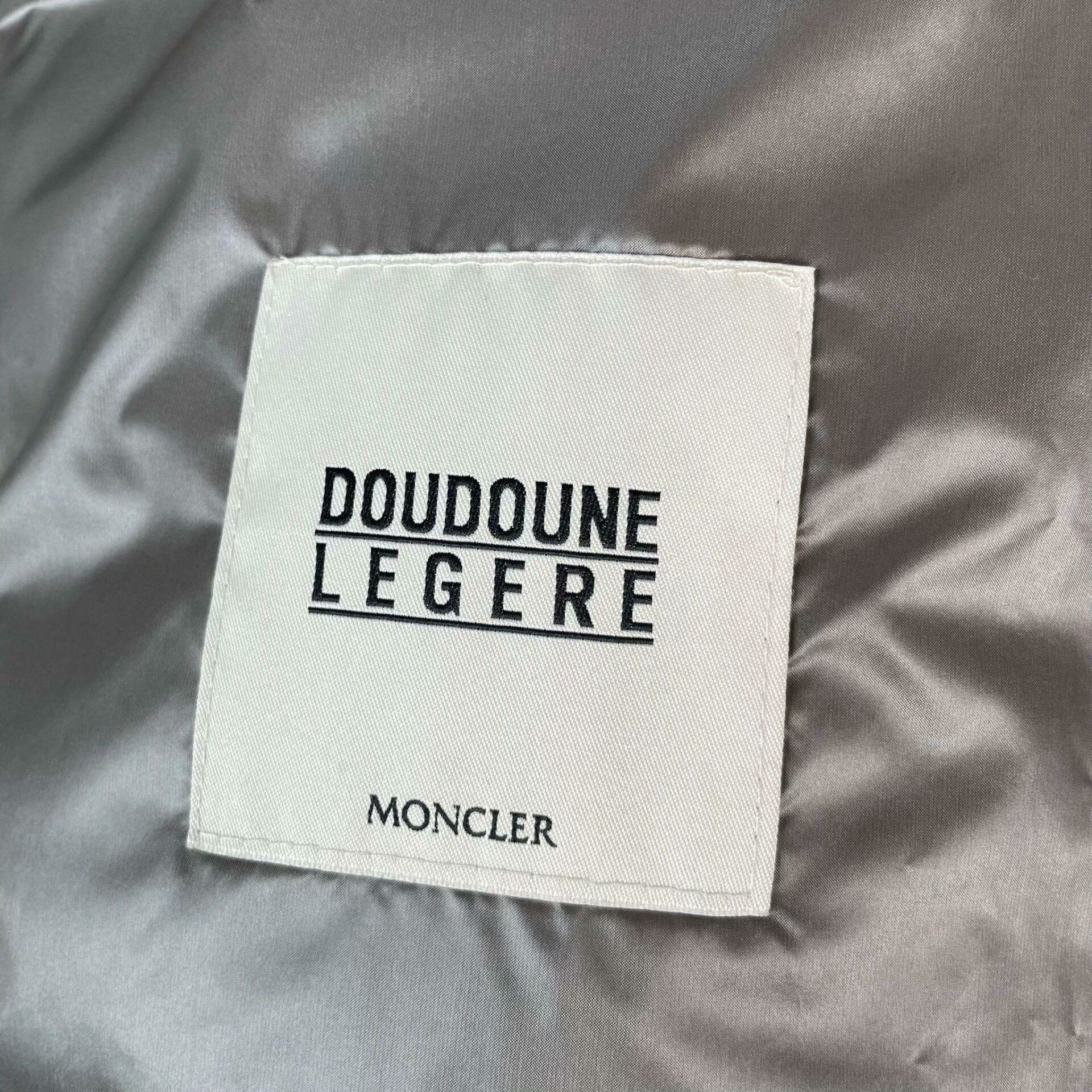 Moncler Moncler Down Gray Down Jacket S Women Size S / US 4 / IT 40 - 9 Thumbnail