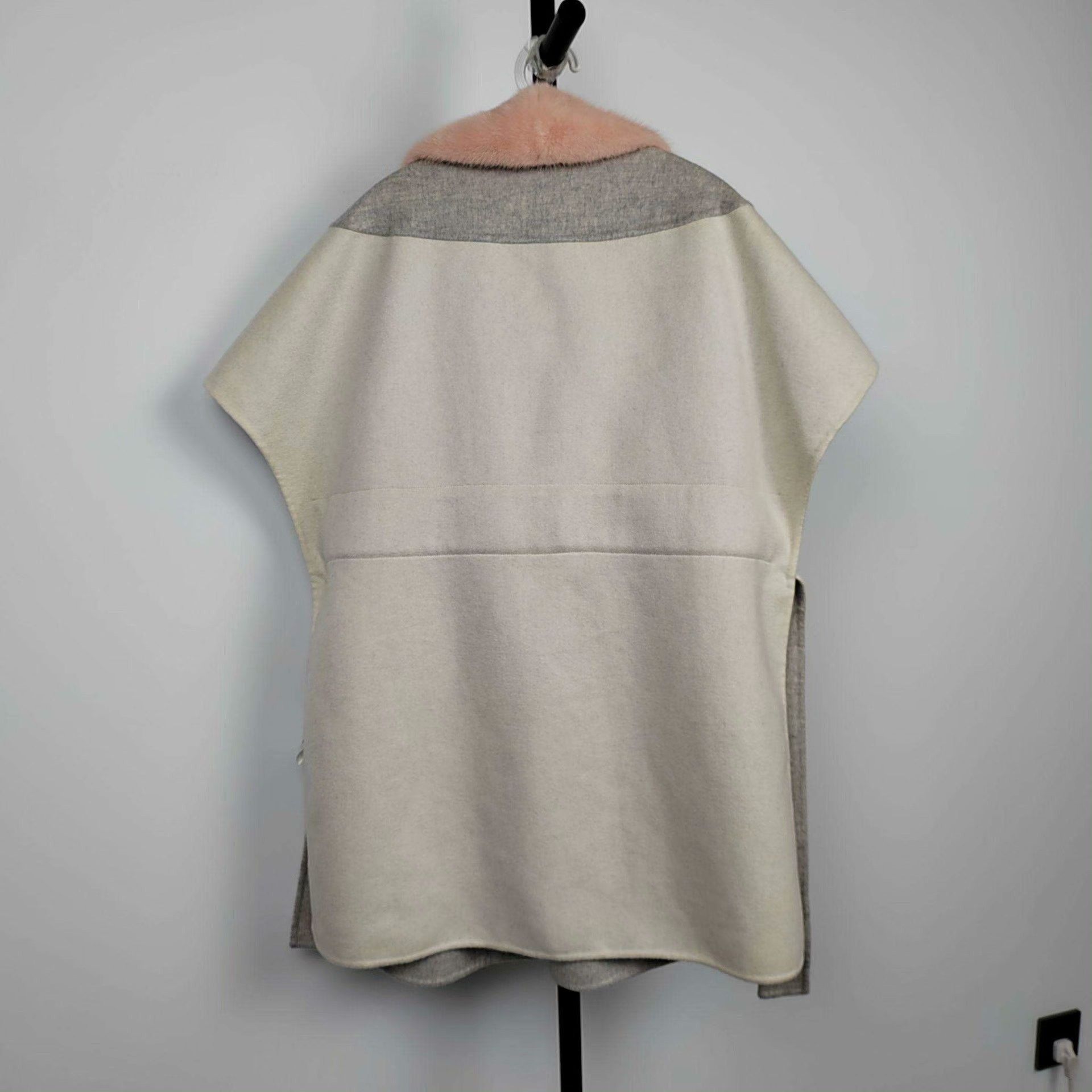 Fendi Fendi White Coat 36 Women Size S / US 4 / IT 40 - 2 Thumbnail