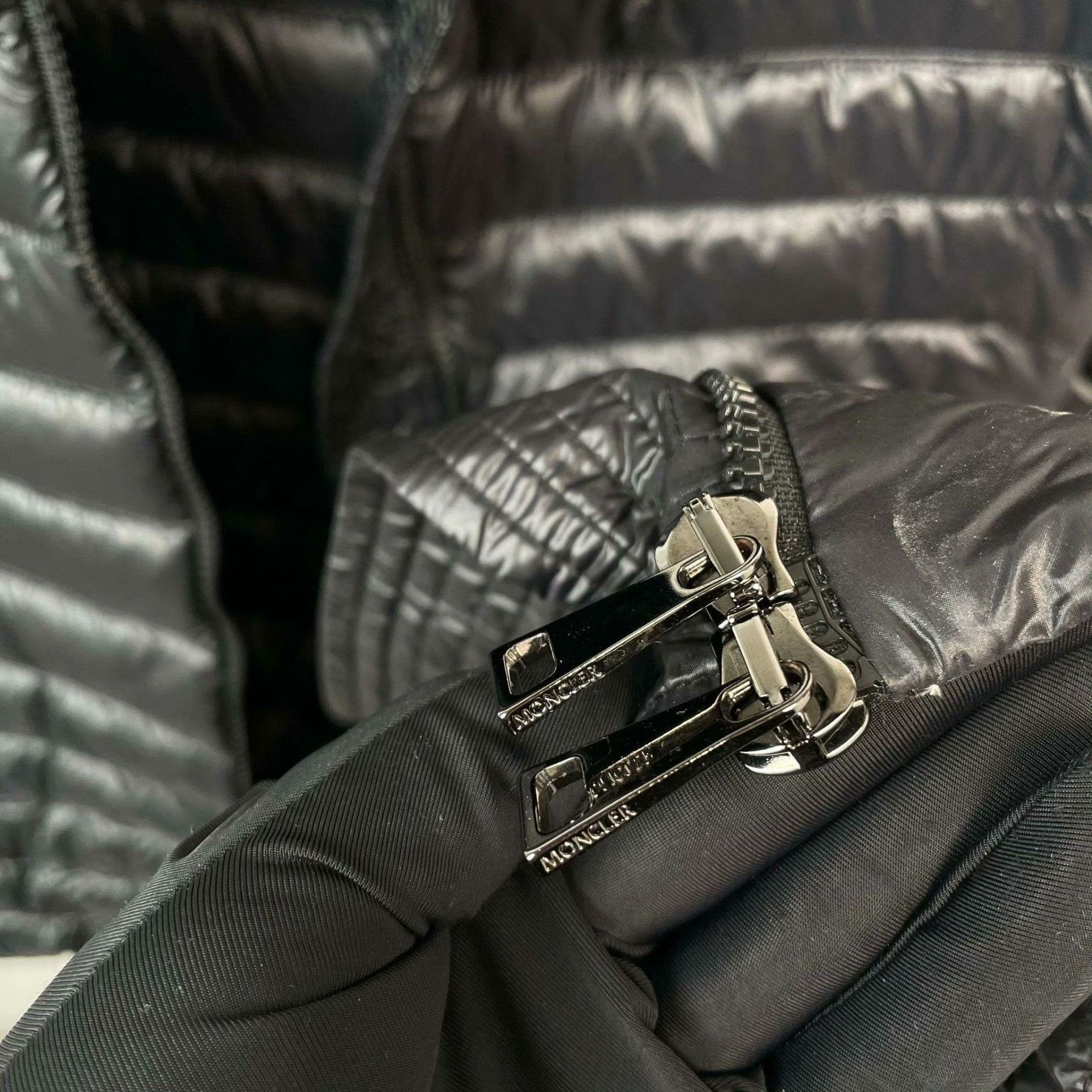 Moncler Moncler Down Long Down Jacket S Women Size S / US 4 / IT 40 - 4 Thumbnail