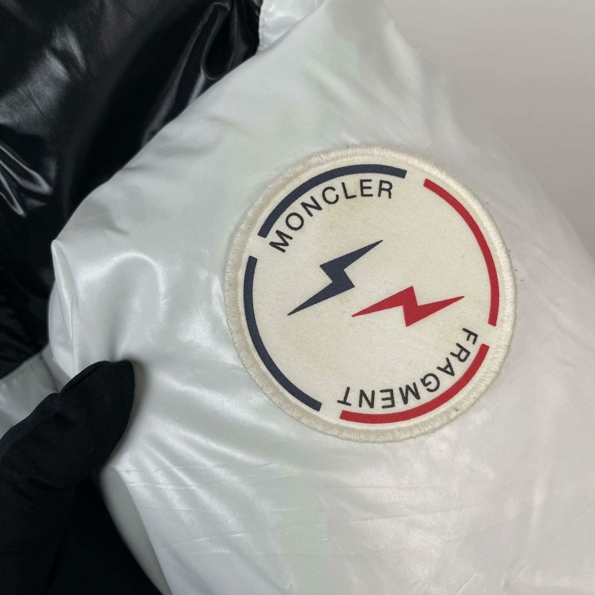 Moncler Moncler Down Black Heavy Coat 4 Men Size US XS / EU 42 / 0 - 4 Thumbnail