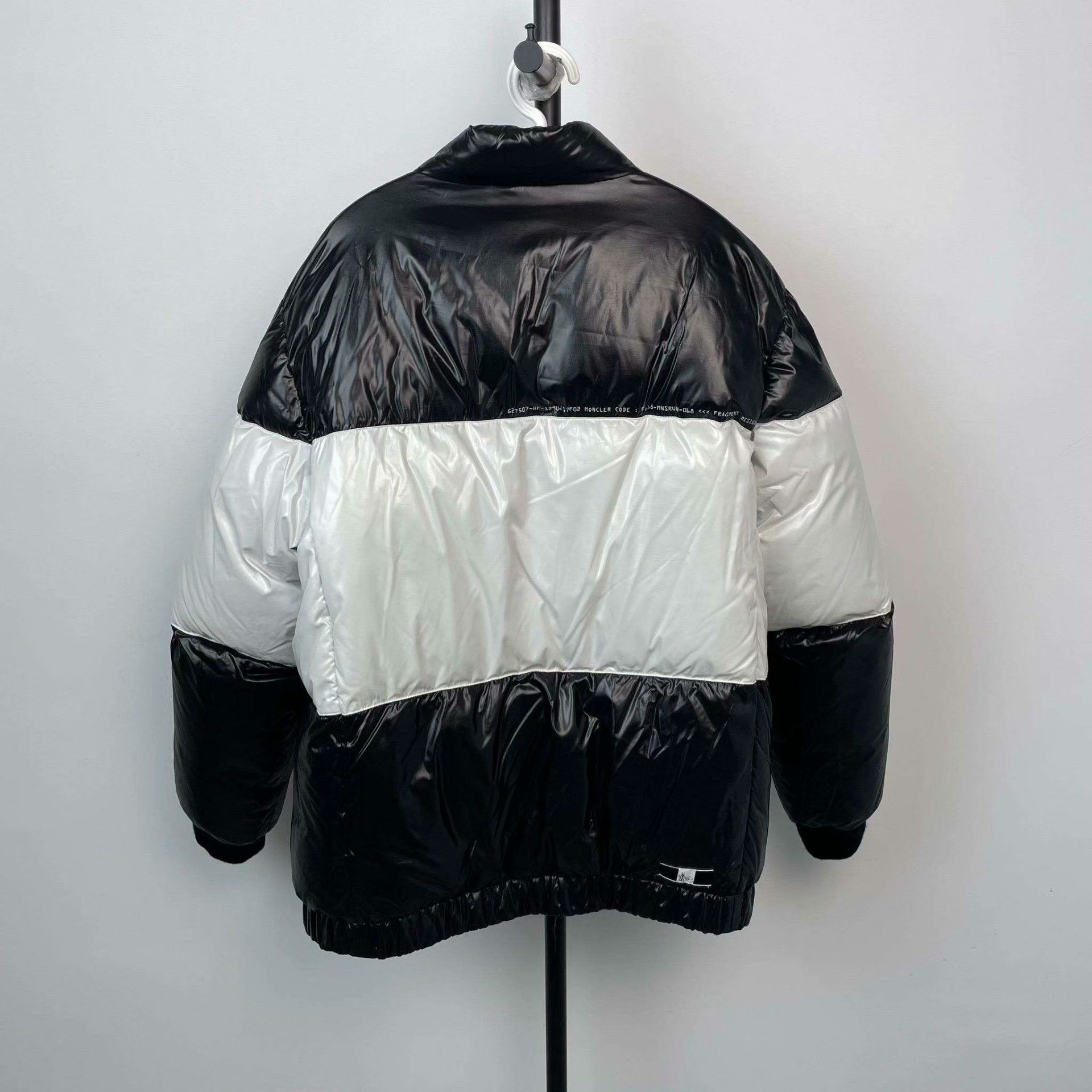 Moncler Moncler Down Black Heavy Coat 4 Men Size US XS / EU 42 / 0 - 2 Thumbnail