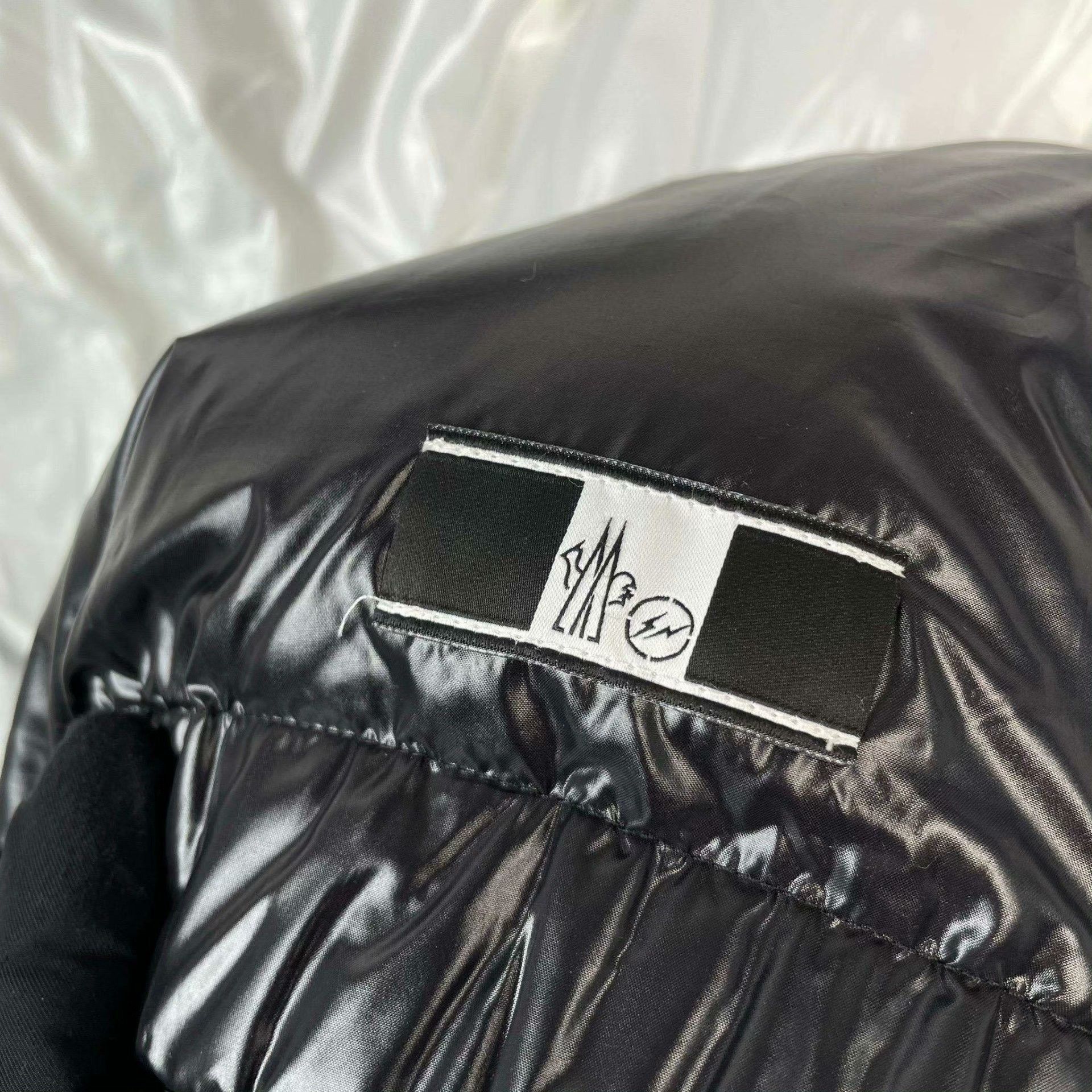 Moncler Moncler Down Black Heavy Coat 4 Men Size US XS / EU 42 / 0 - 9 Thumbnail