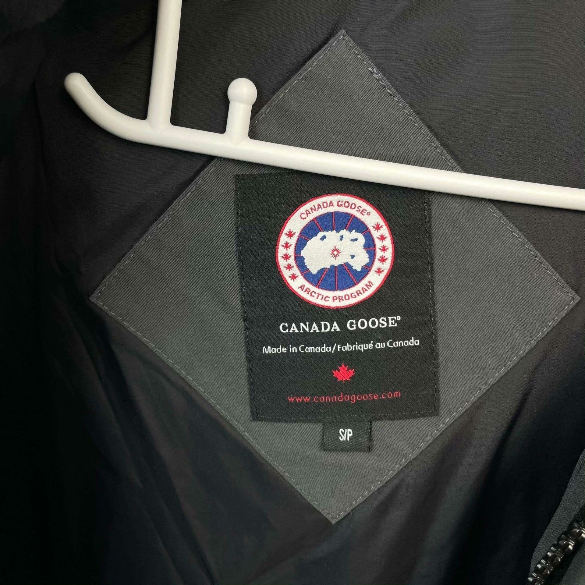 Canada Goose Canada Goose Down Long Gray Heavy Coat S Men Size US S / EU 44-46 / 1 - 5 Thumbnail