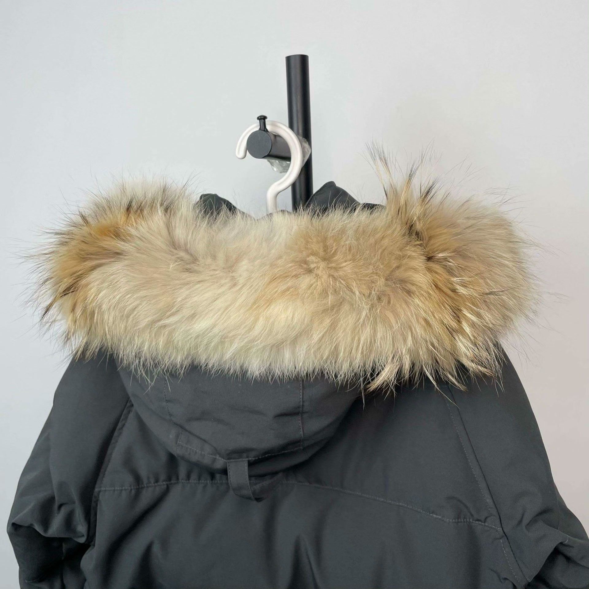 Canada Goose Canada Goose Down Long Gray Heavy Coat S Men Size US S / EU 44-46 / 1 - 3 Thumbnail
