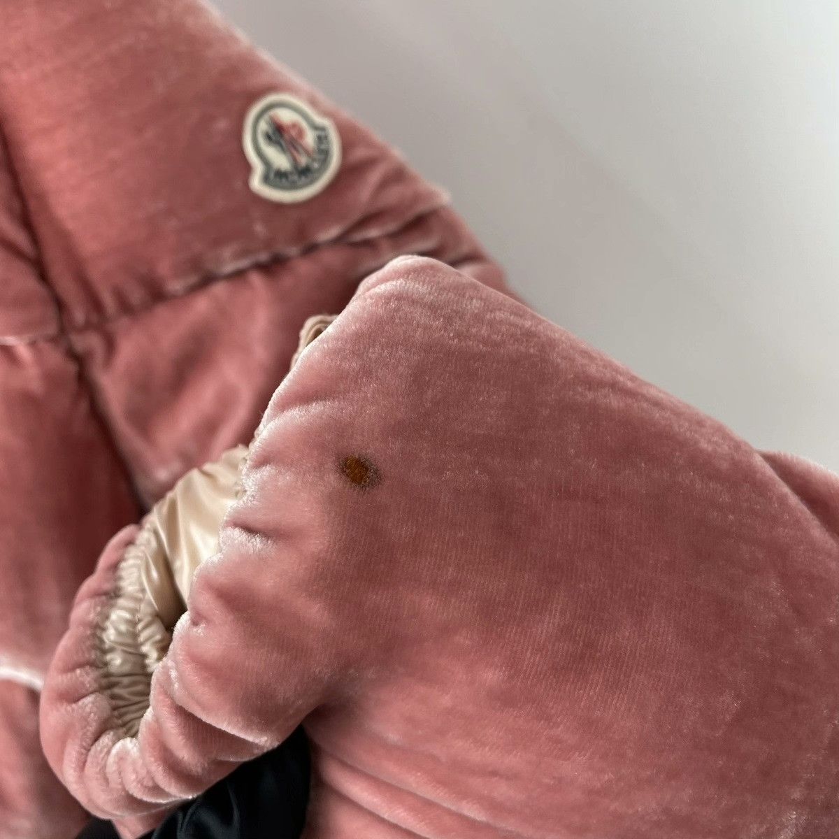 Moncler Moncler Velvet Down Pink Down Jacket XS Women Size XS / US 0-2 / IT 36-38 - 9 Thumbnail