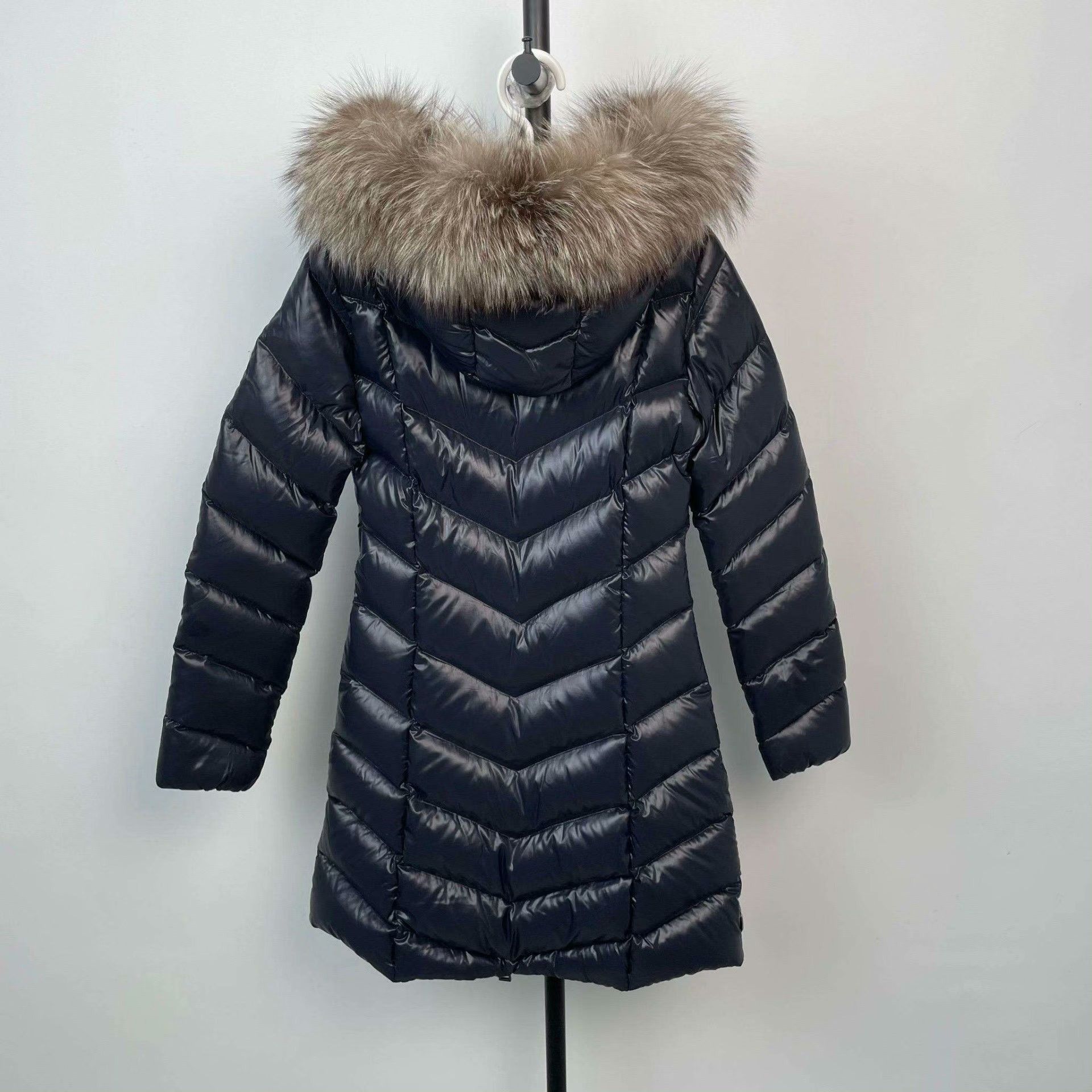 Moncler Moncler Down Blue Down Jacket L Women Size L / US 10 / IT 46 - 2 Thumbnail