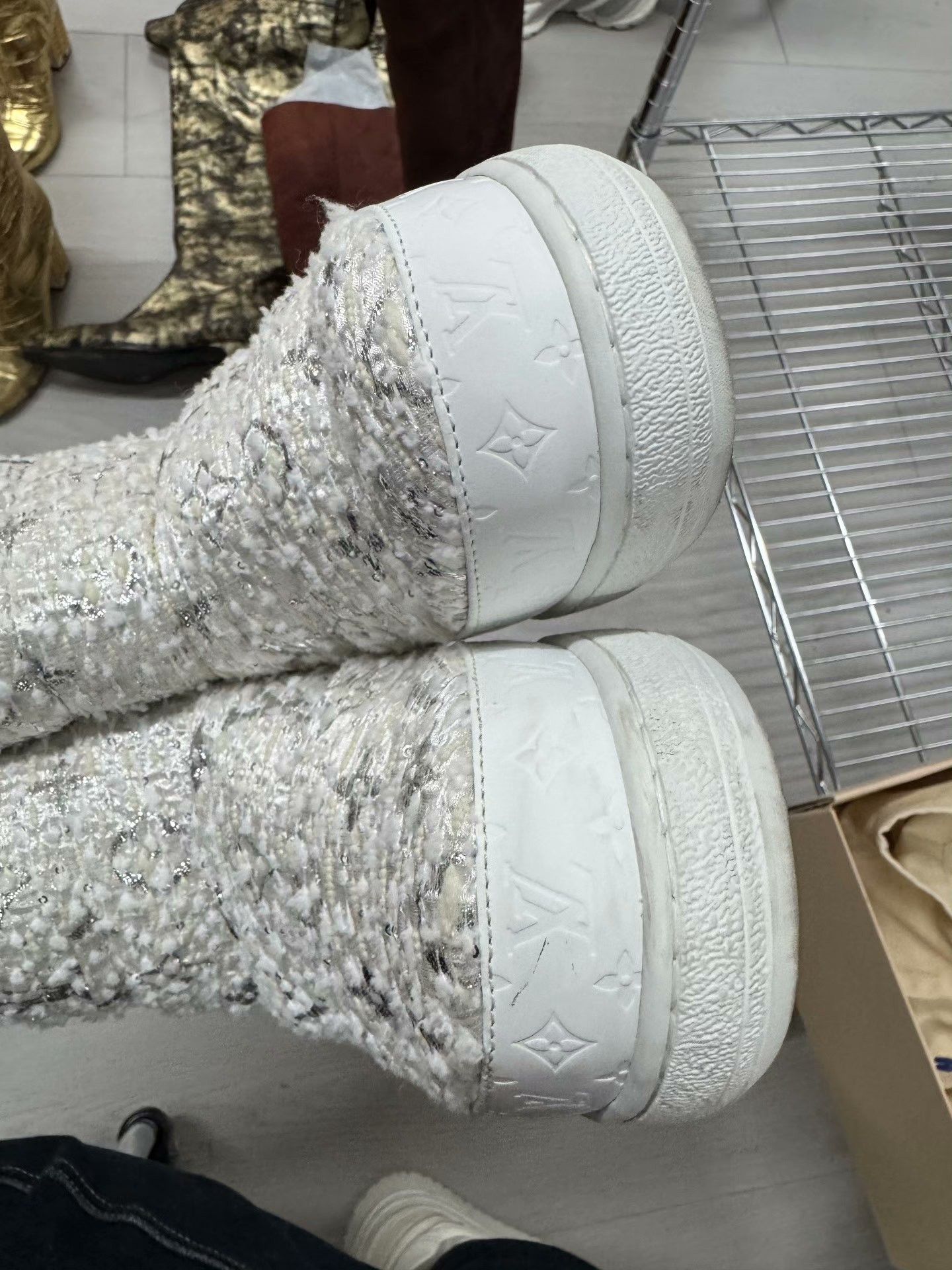 Louis Vuitton Louis Vuitton White Boots 37 Women Size US 6.5 / IT 36.5 - 5 Thumbnail