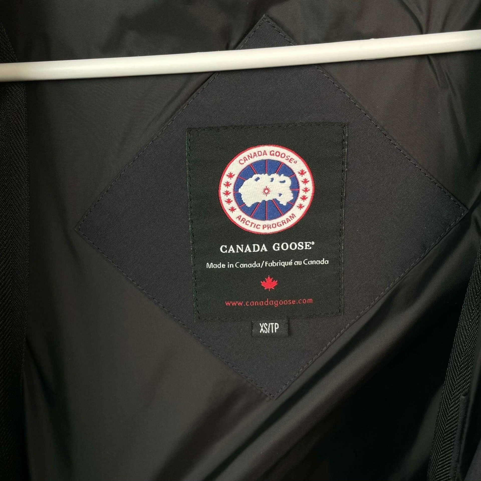 Canada Goose Canada Goose Polyester Down Black Down Jacket XS Women Size XS / US 0-2 / IT 36-38 - 2 Thumbnail