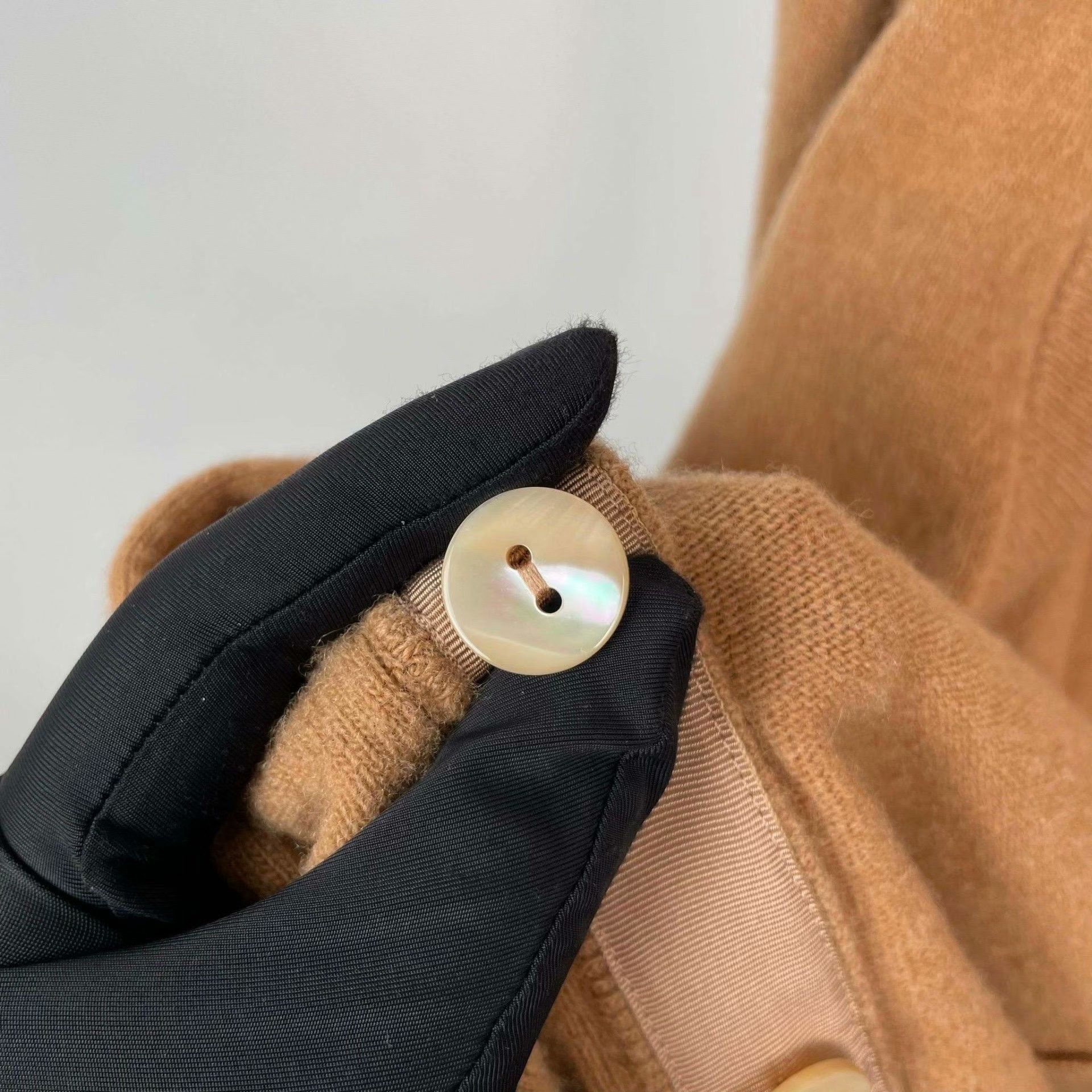 Gucci Gucci Collab Wool Brown Sweater XL Women Size XL / US 12-14 / IT 48-50 - 7 Thumbnail