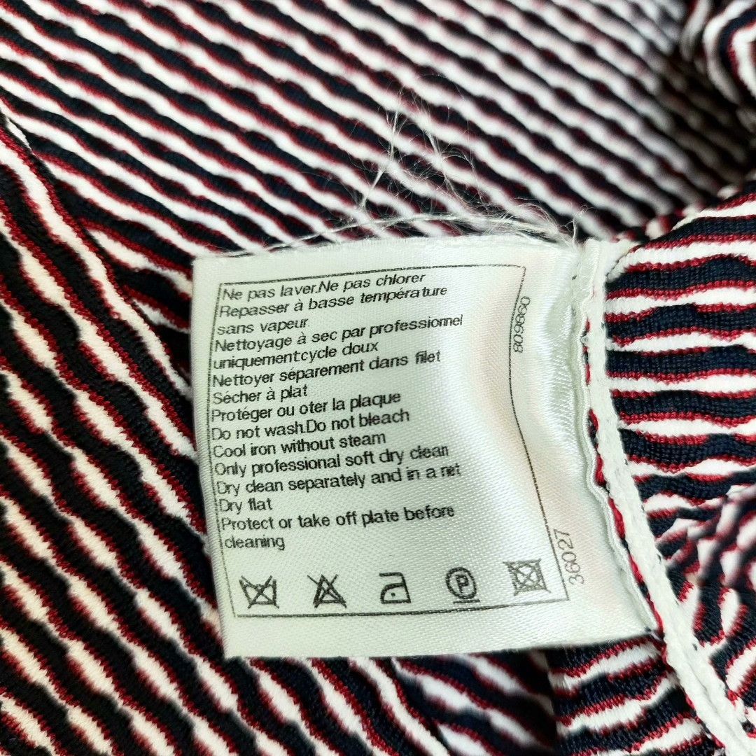 Chanel Chanel Red Button Up 34 Women Size XS / US 0-2 / IT 36-38 - 5 Thumbnail