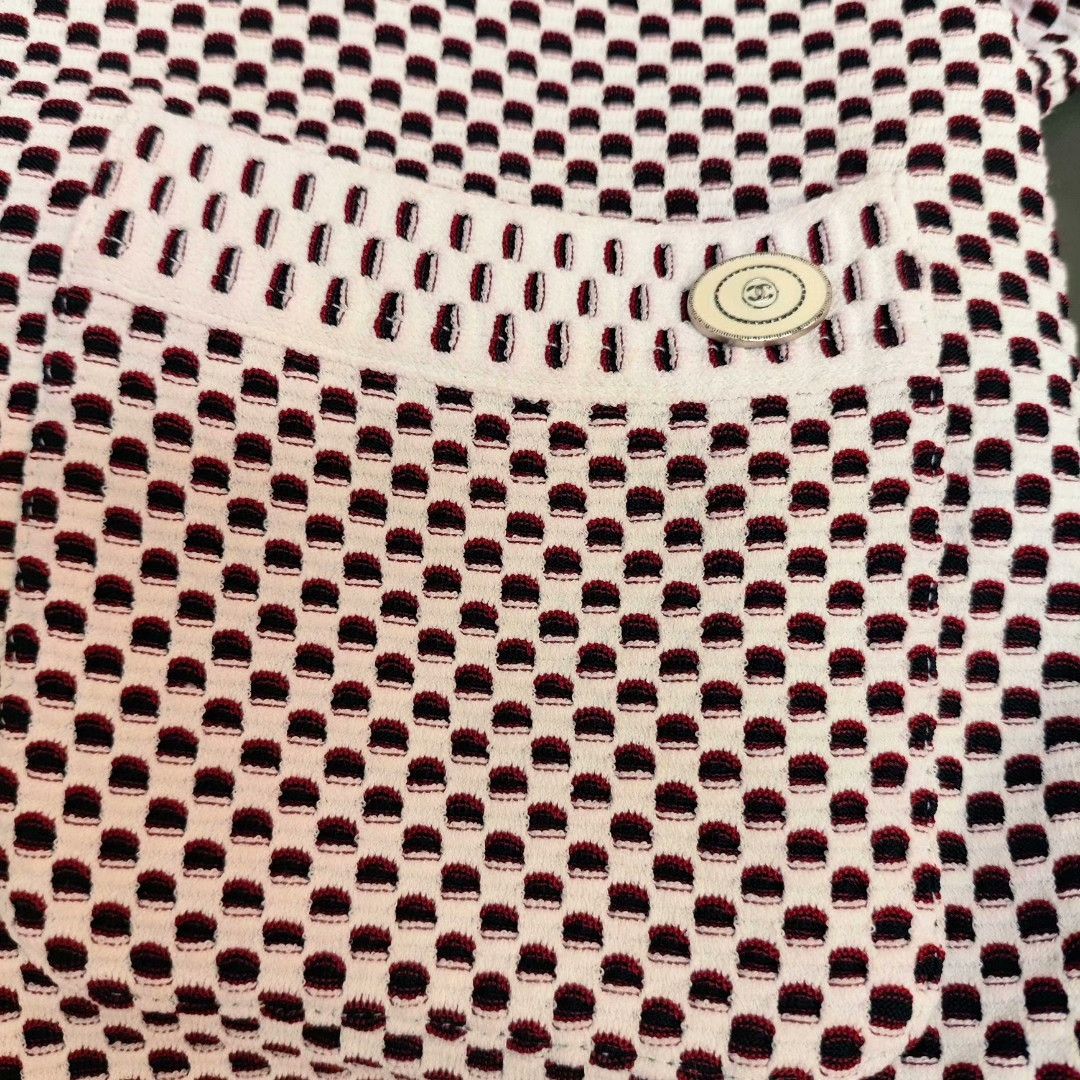 Chanel Chanel Red Button Up 34 Women Size XS / US 0-2 / IT 36-38 - 3 Thumbnail