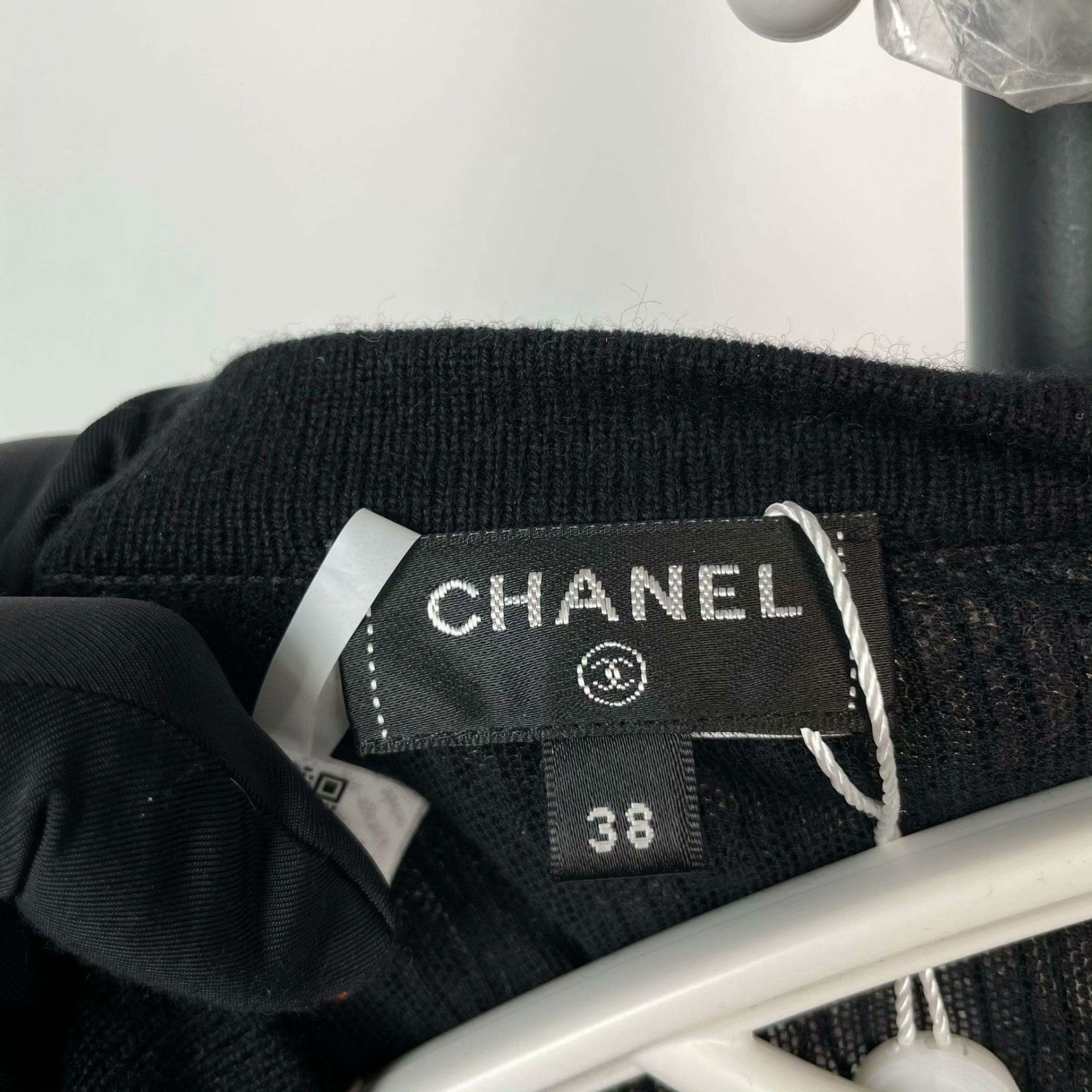 Chanel Chanel Black Item 38 Men Size US S / EU 44-46 / 1 - 6 Thumbnail